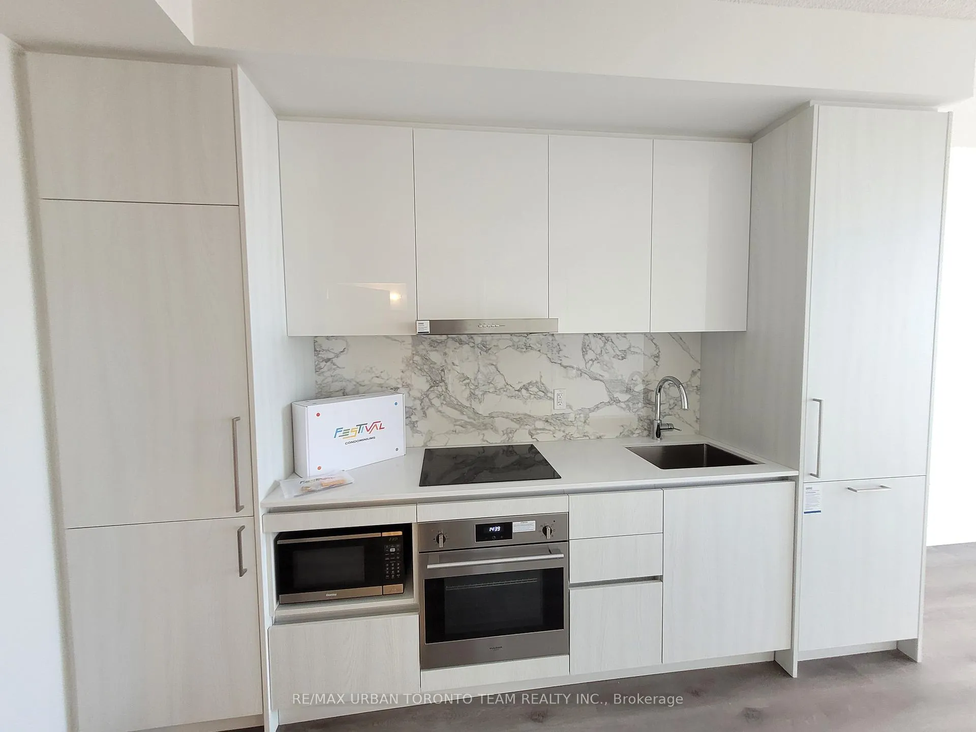 Photo 4 of Unit 1907, 225 Commerce St Street, Vaughan, Vaughan Corporate Centre — HOMEH