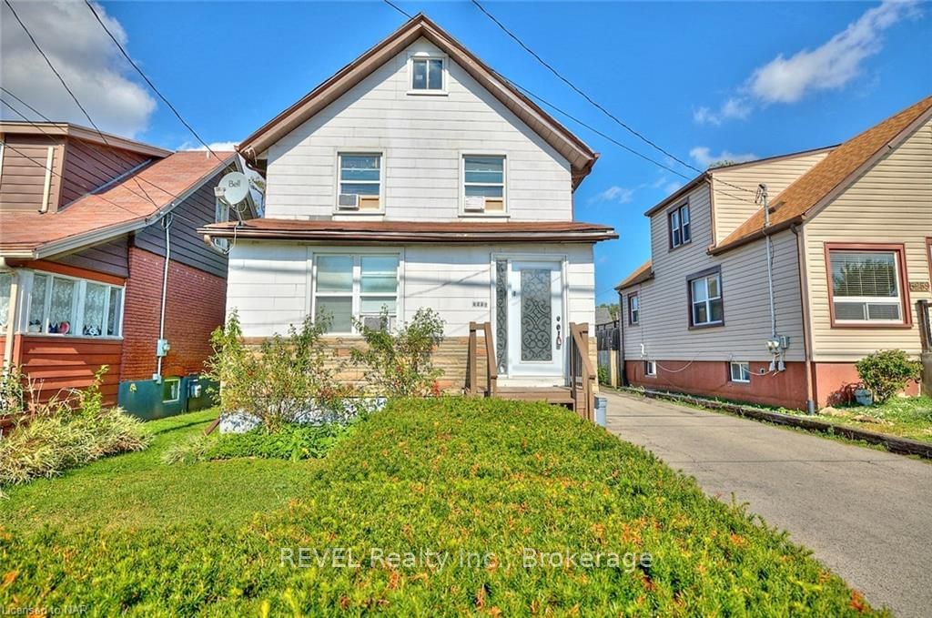 Photo 2 of 5267 MCRAE St, Niagara Falls, Cherrywood — HOMEH