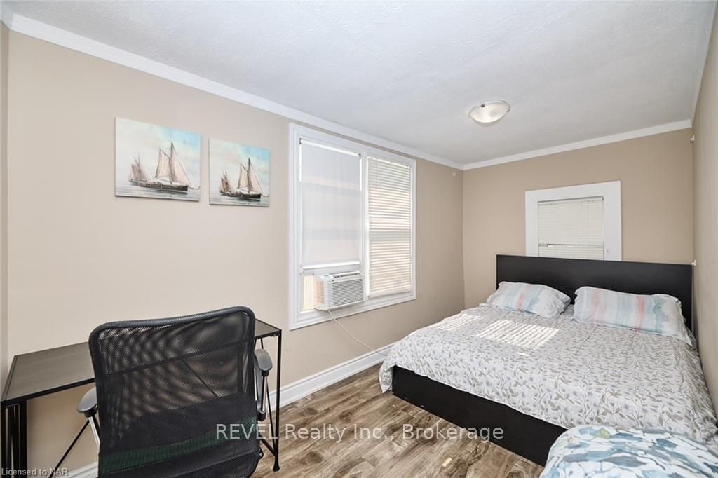 Photo 9 of 5267 MCRAE St, Niagara Falls, Cherrywood — HOMEH