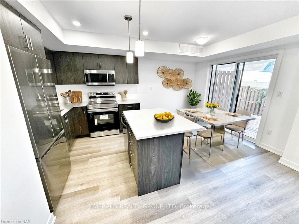 Photo 4 of 26 MARINA Pl, Welland, Lincoln/Crowland — HOMEH