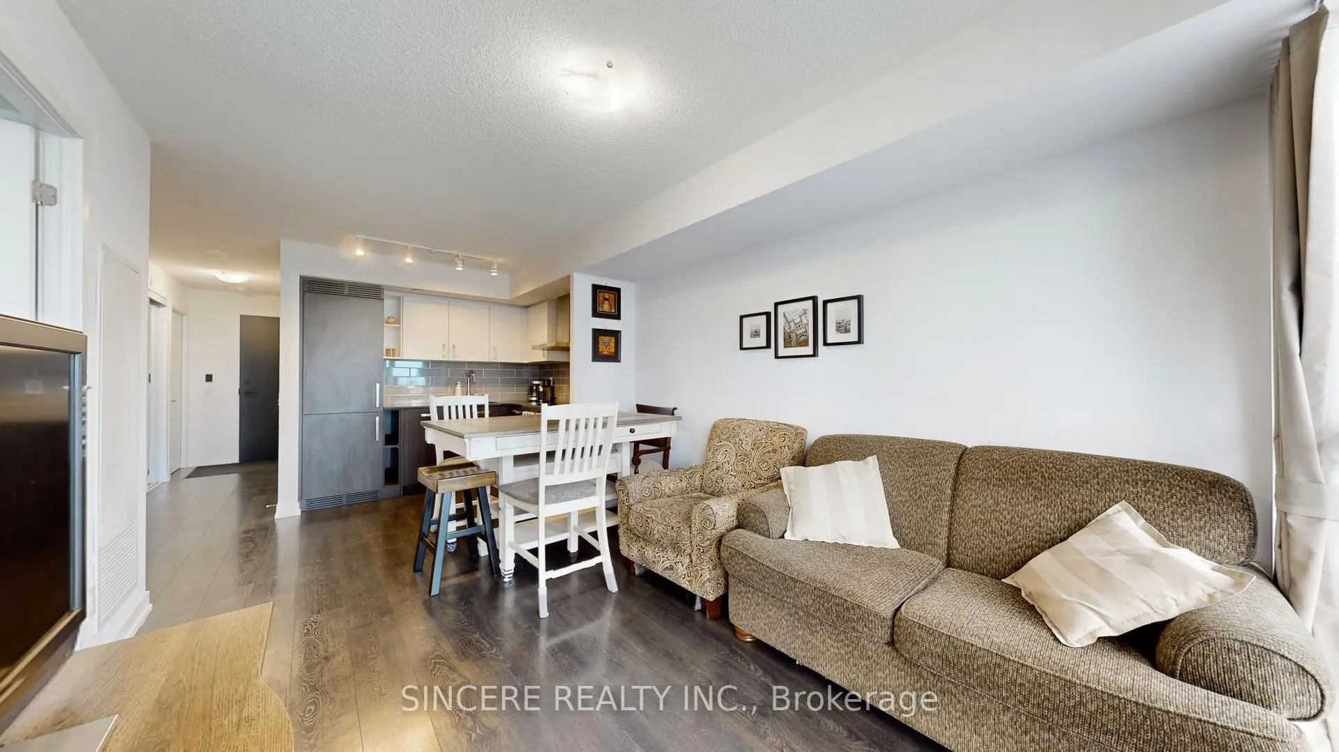 Photo 4 of Unit 2507, 125 Redpath Avenue, Toronto, Mount Pleasant West — HOMEH
