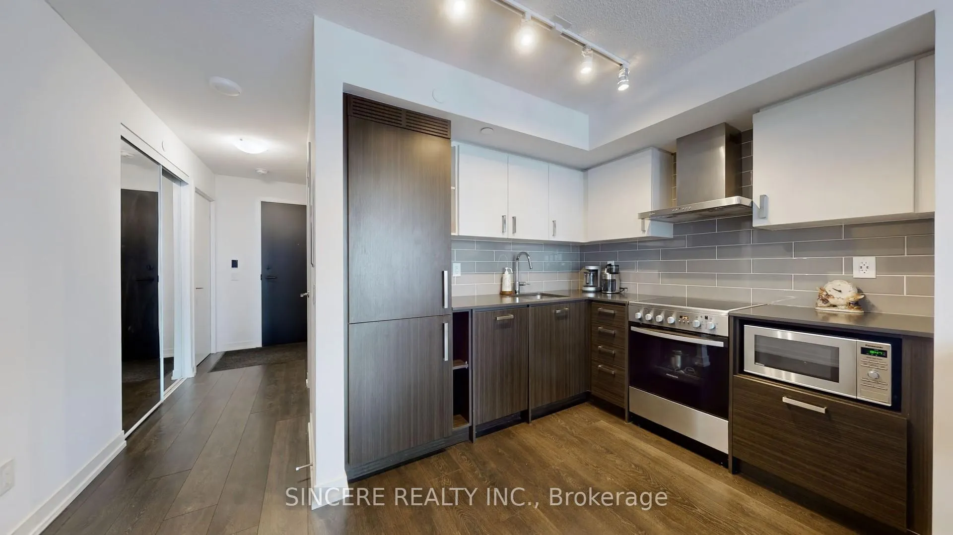 Photo 12 of Unit 2507, 125 Redpath Avenue, Toronto, Mount Pleasant West — HOMEH