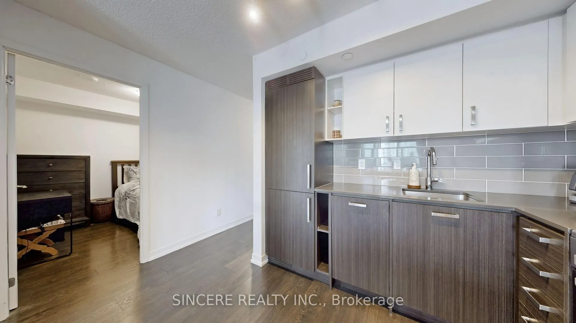 Photo 14 of Unit 2507, 125 Redpath Avenue, Toronto, Mount Pleasant West — HOMEH