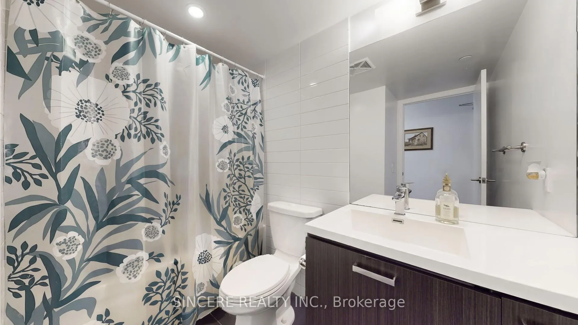 Photo 21 of Unit 2507, 125 Redpath Avenue, Toronto, Mount Pleasant West — HOMEH