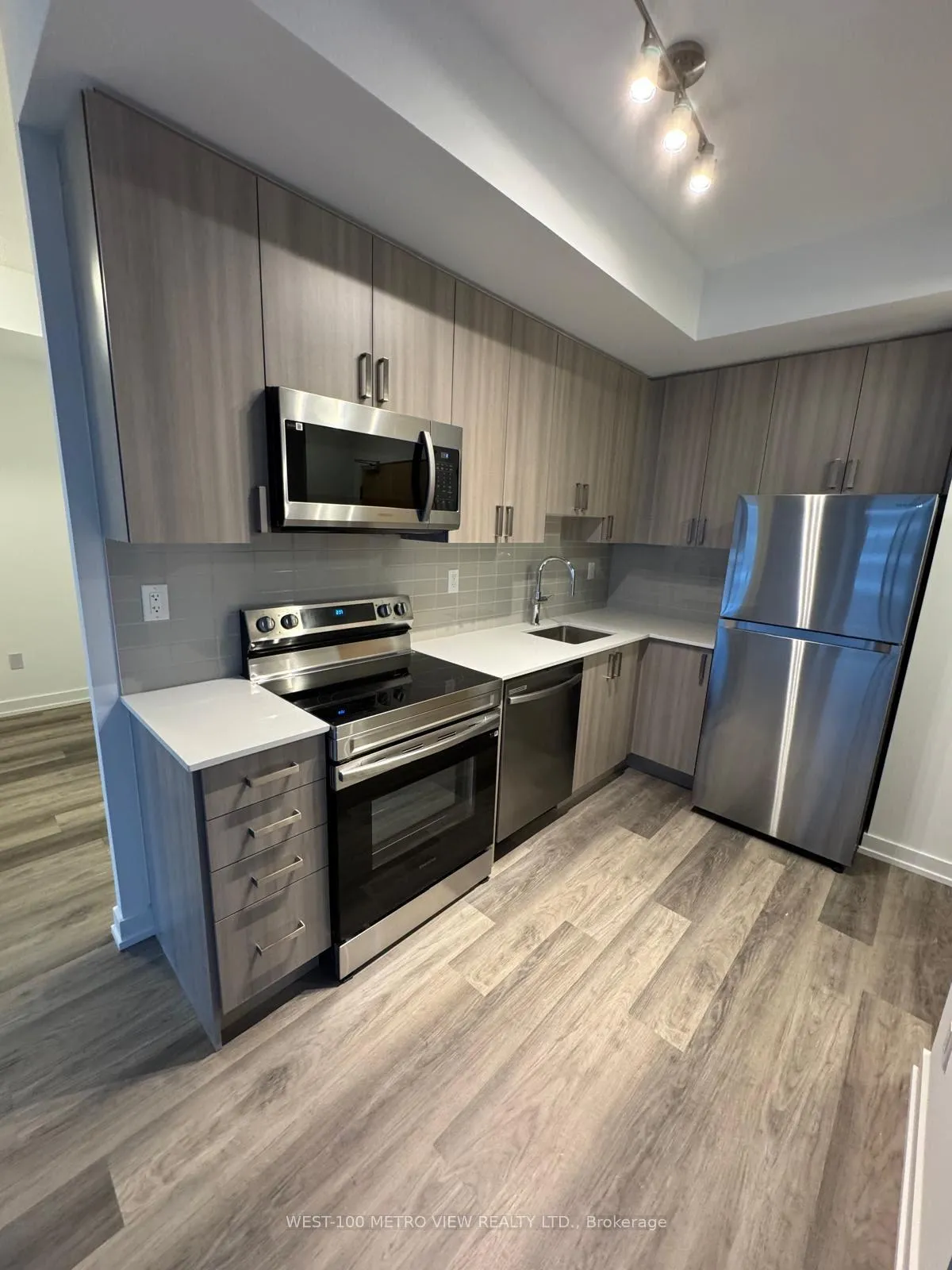 Photo 3 of Unit 2506, 1435 Celebration Drive, Pickering, Bay Ridges — HOMEH