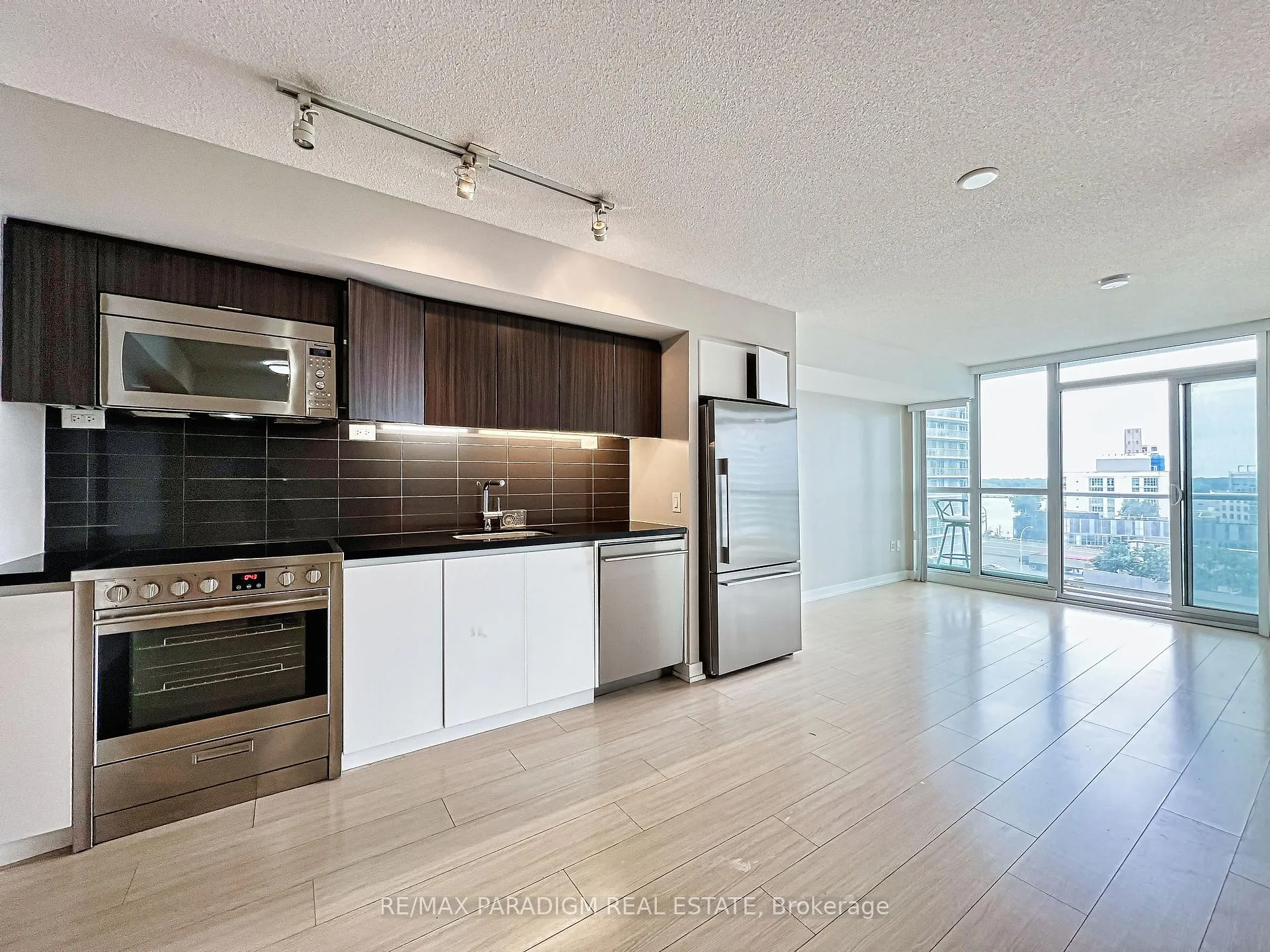 Photo 12 of Unit 1003, 85 Queens Wharf Road, Toronto, Waterfront Communities — HOMEH
