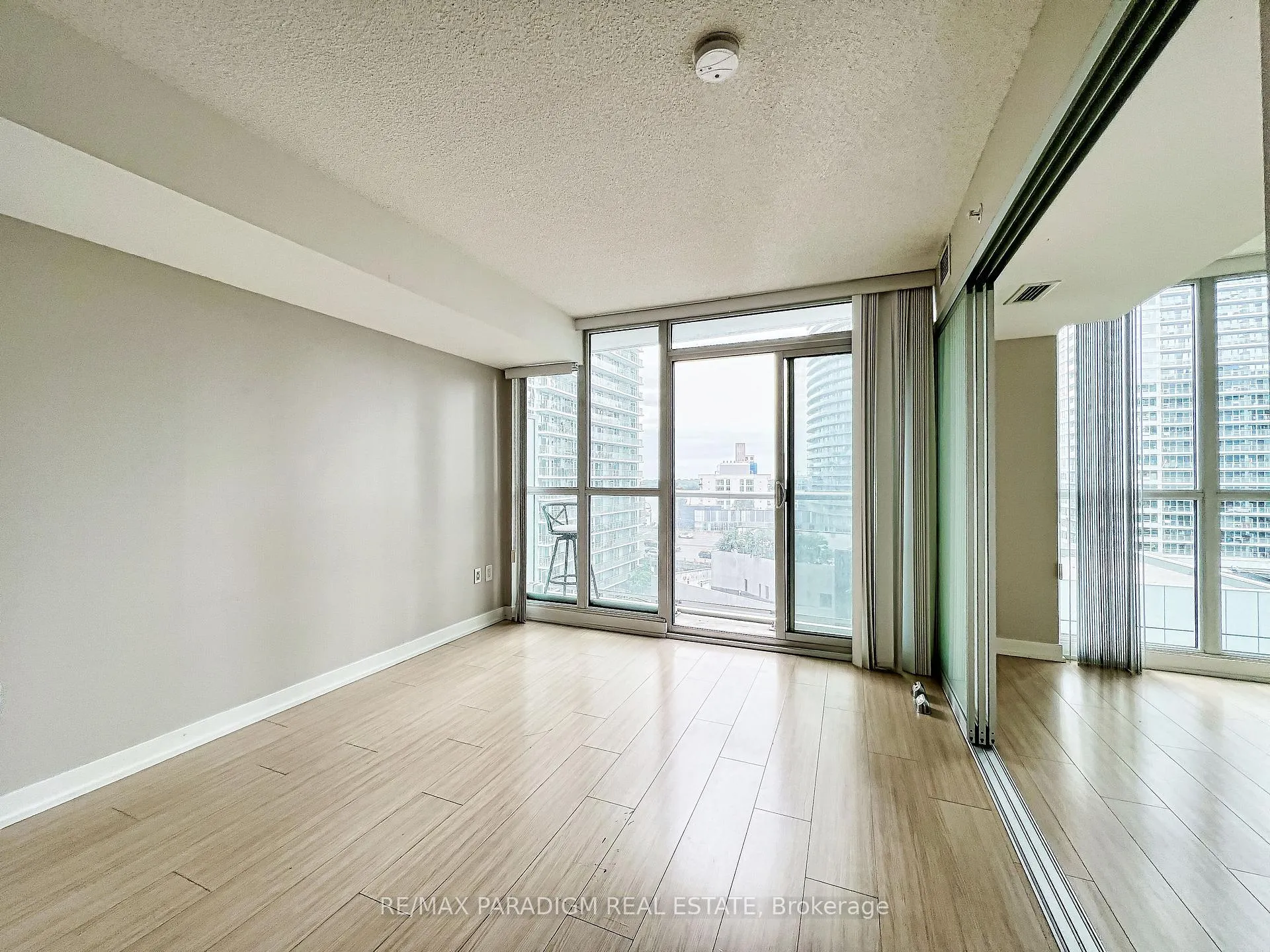 Photo 17 of Unit 1003, 85 Queens Wharf Road, Toronto, Waterfront Communities — HOMEH