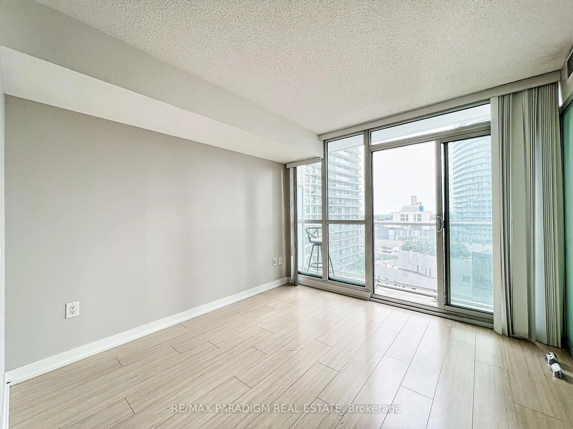 Photo 18 of Unit 1003, 85 Queens Wharf Road, Toronto, Waterfront Communities — HOMEH