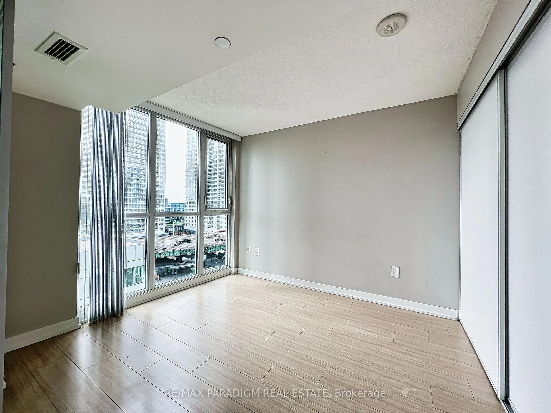 Photo 25 of Unit 1003, 85 Queens Wharf Road, Toronto, Waterfront Communities — HOMEH