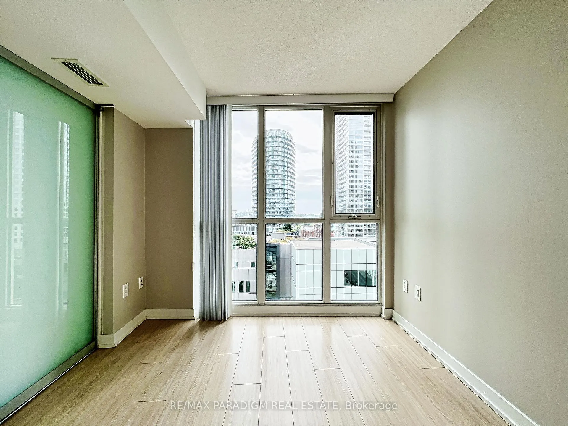 Photo 26 of Unit 1003, 85 Queens Wharf Road, Toronto, Waterfront Communities — HOMEH