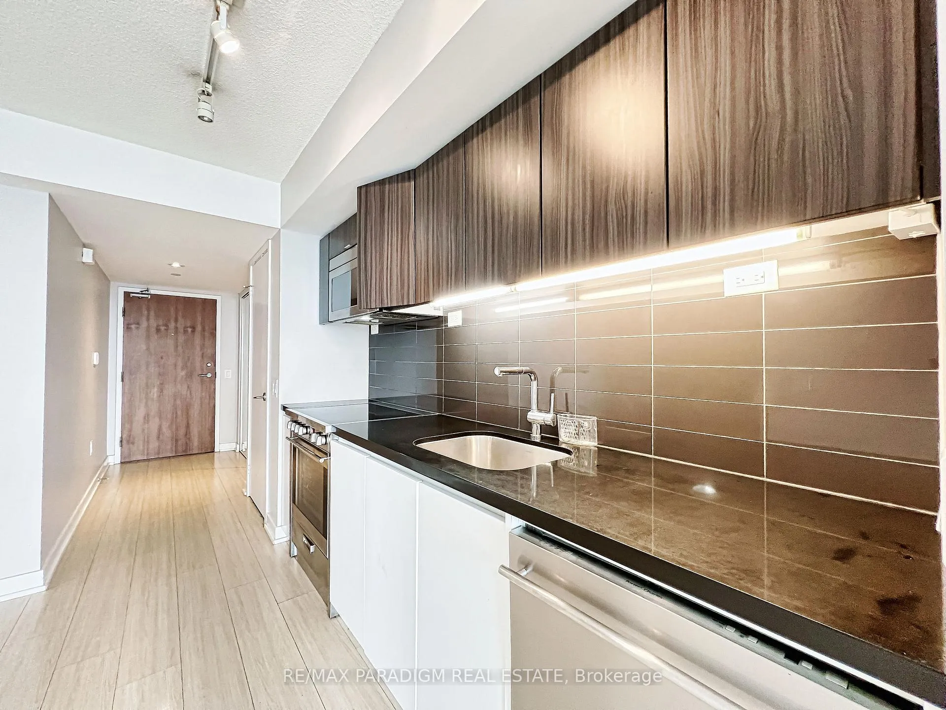 Photo 32 of Unit 1003, 85 Queens Wharf Road, Toronto, Waterfront Communities — HOMEH