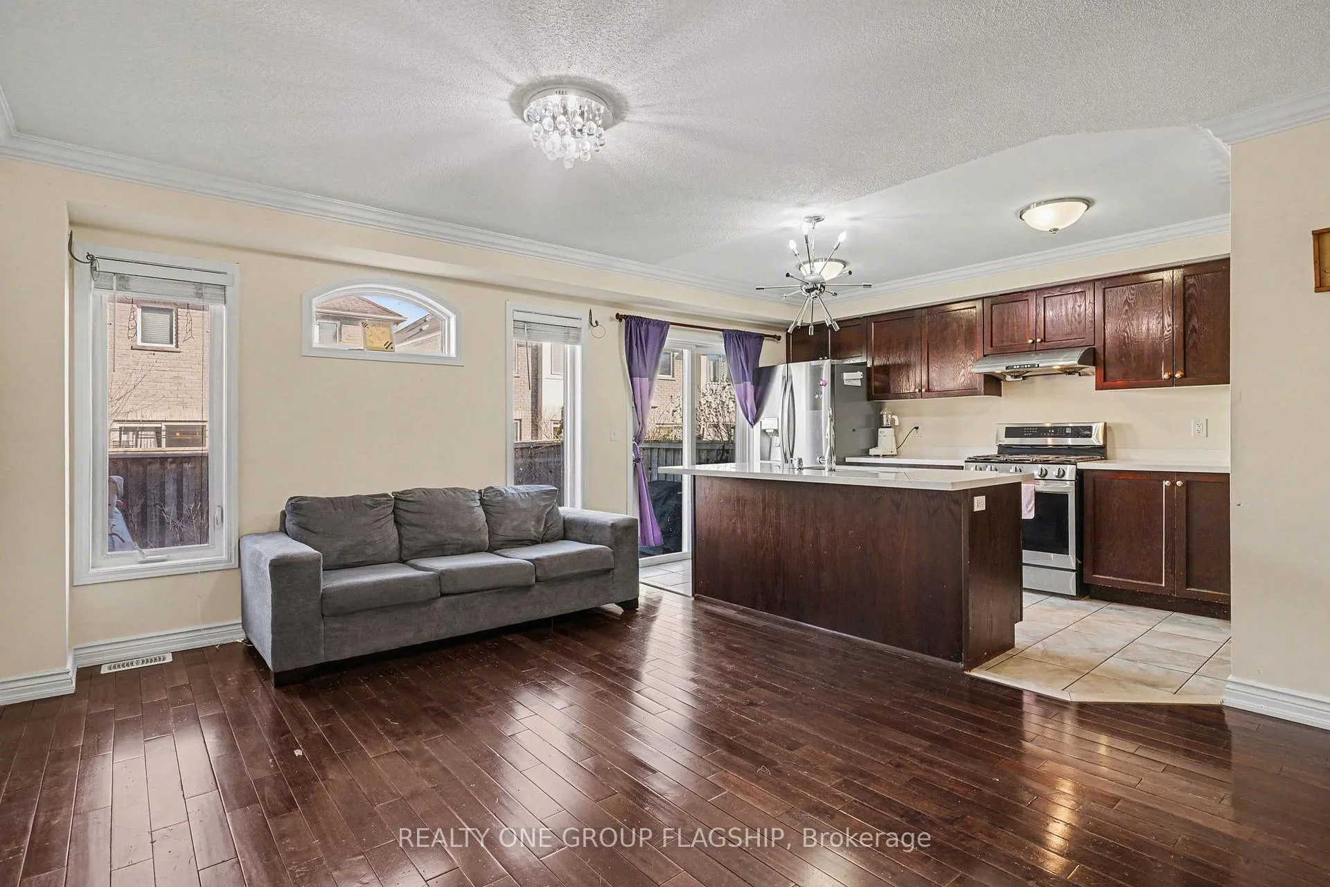 Photo 3 of 4208 Prudham Avenue, Burlington, Alton — HOMEH