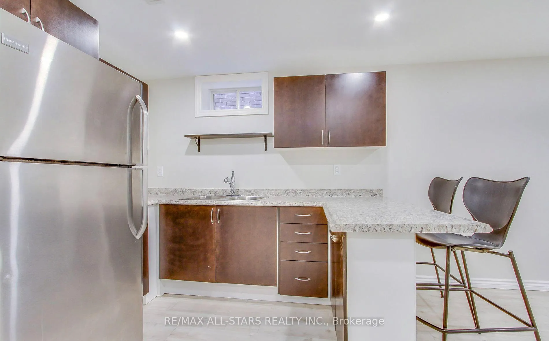 Photo 3 of 78 Scotia Rd, Georgina, Sutton & Jackson's Point — HOMEH