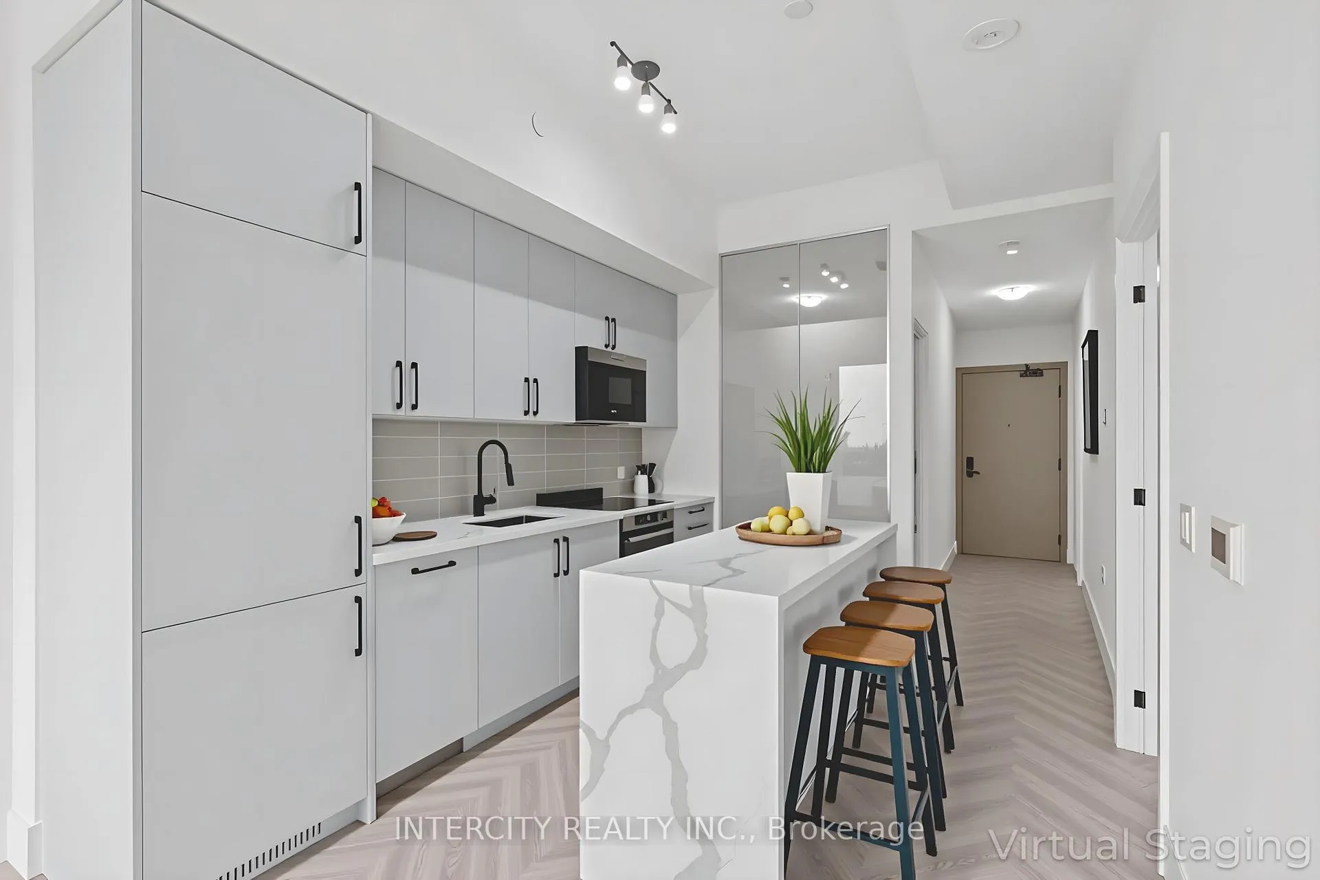 Photo 19 of Unit 520, 2075 King Road, King, King City — HOMEH