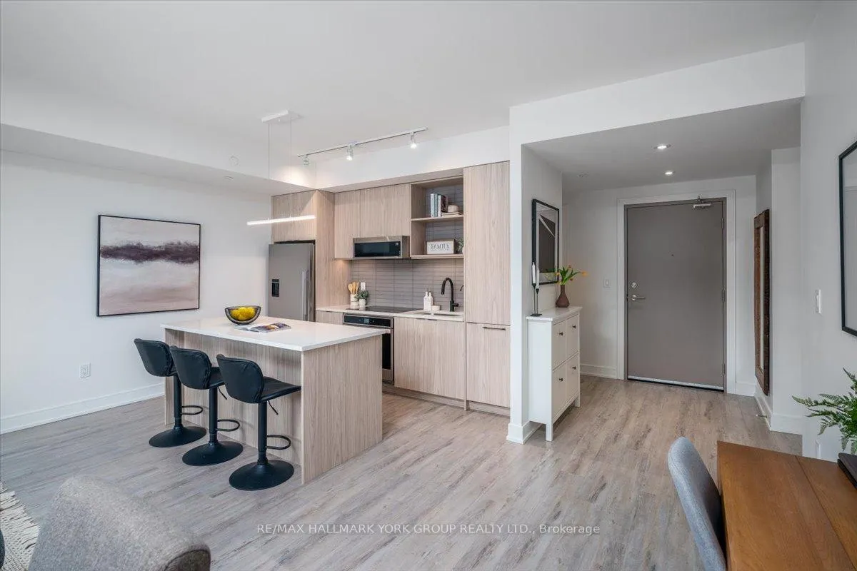 Photo 6 of Unit 520, 185 Dunlop Street E, Barrie, Lakeshore — HOMEH