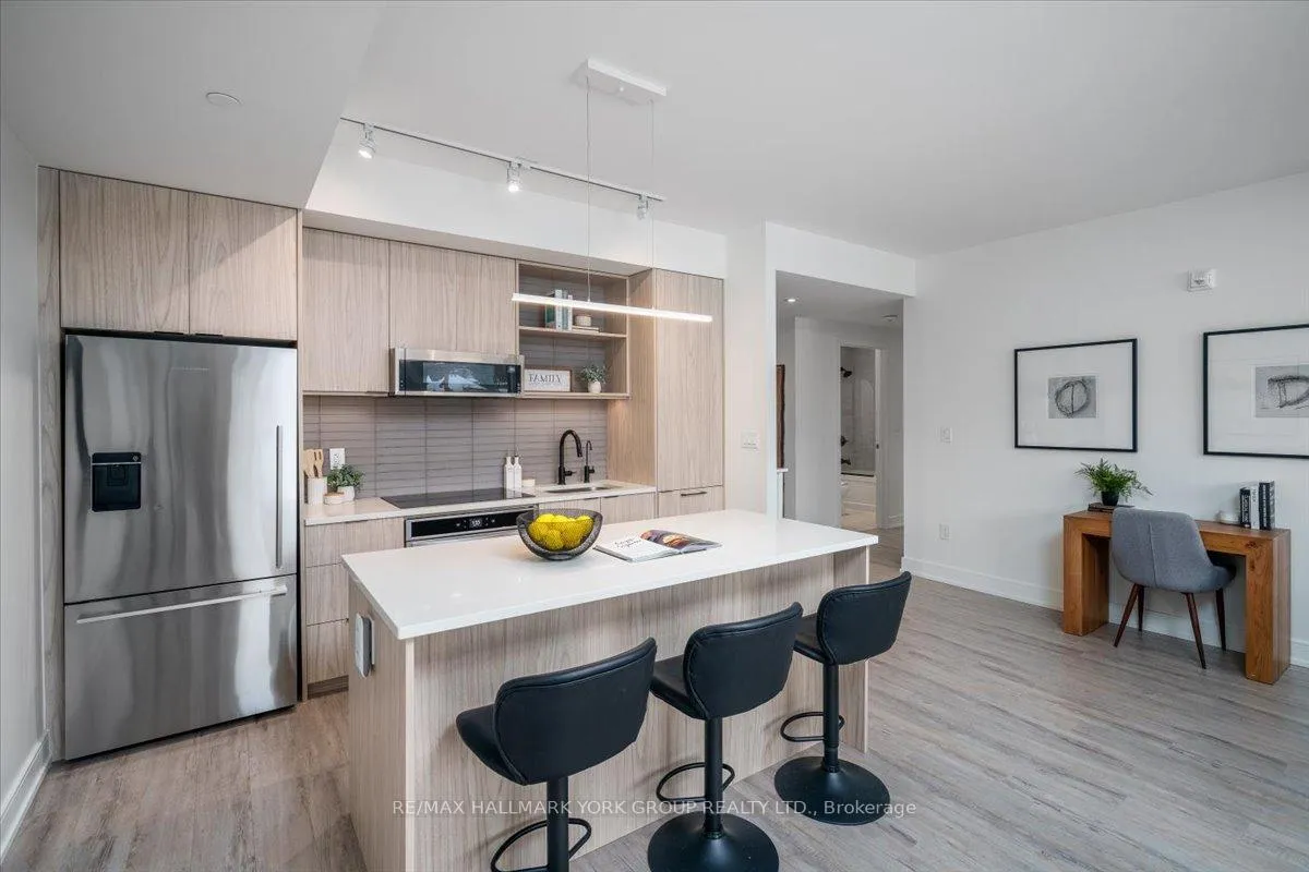 Photo 9 of Unit 520, 185 Dunlop Street E, Barrie, Lakeshore — HOMEH