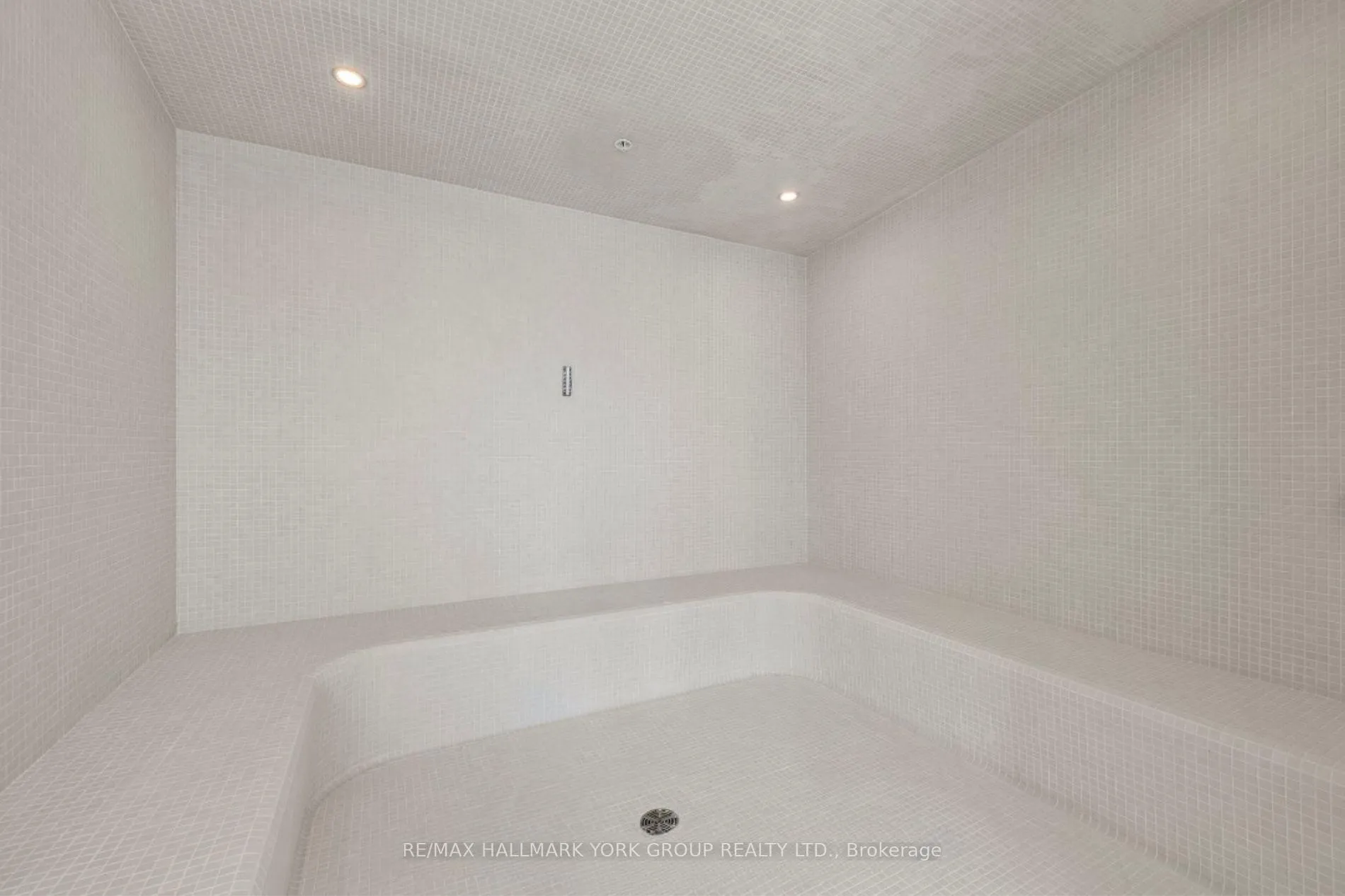 Photo 32 of Unit 520, 185 Dunlop Street E, Barrie, Lakeshore — HOMEH