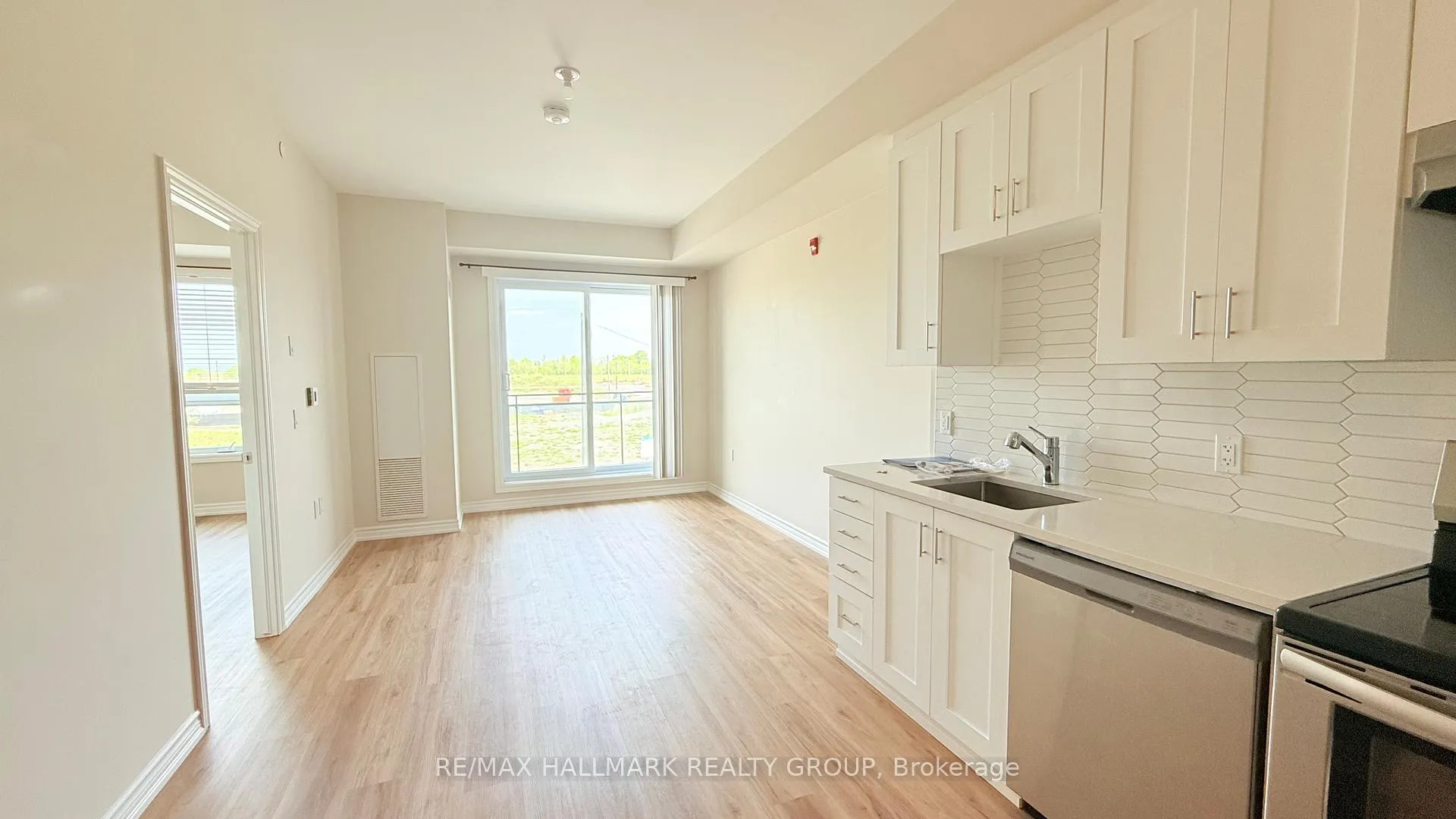 Photo 8 of Unit 205, 1350 Hemlock Road, Ottawa, CFB Rockcliffe and Area — HOMEH