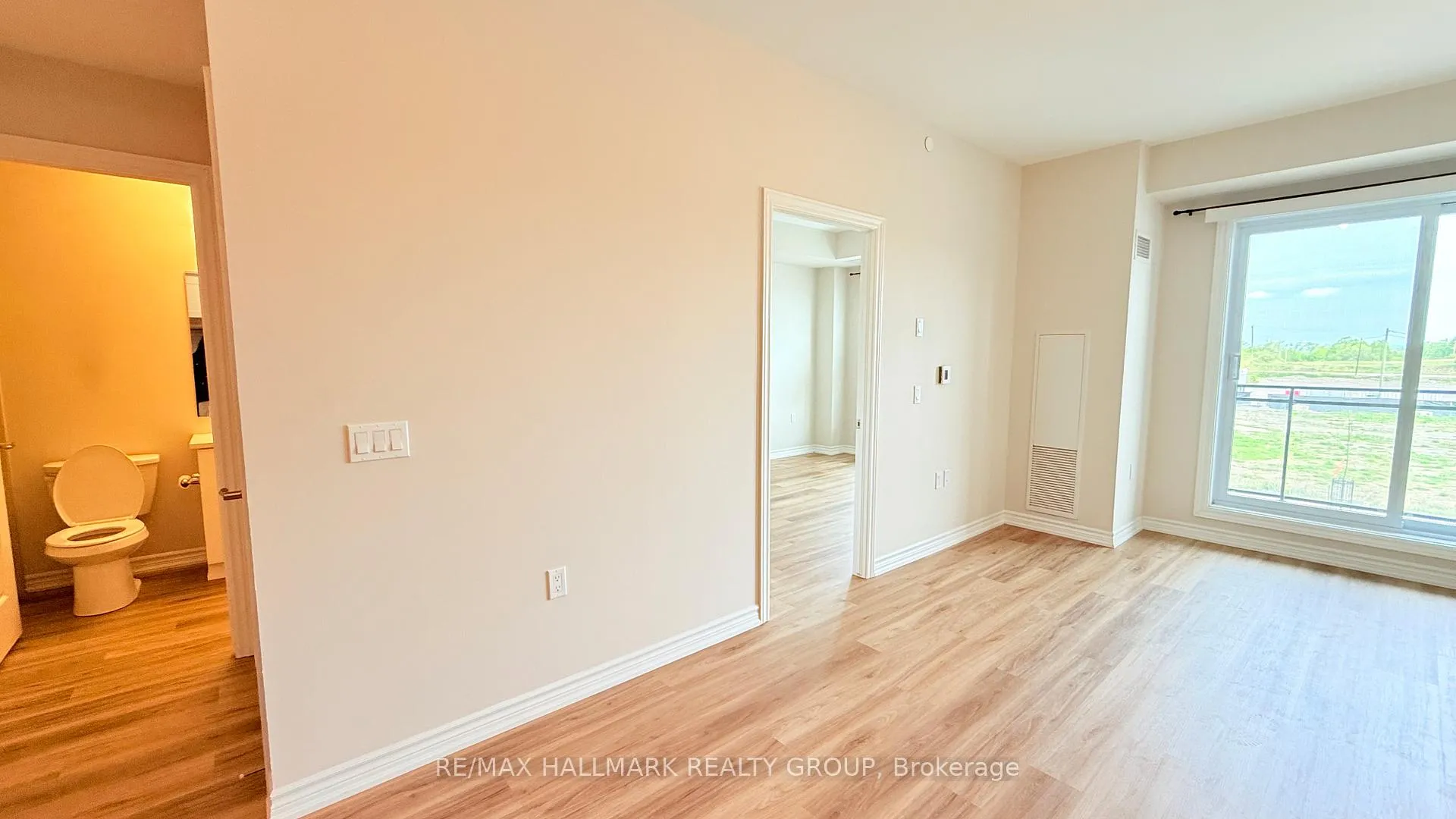 Photo 10 of Unit 205, 1350 Hemlock Road, Ottawa, CFB Rockcliffe and Area — HOMEH