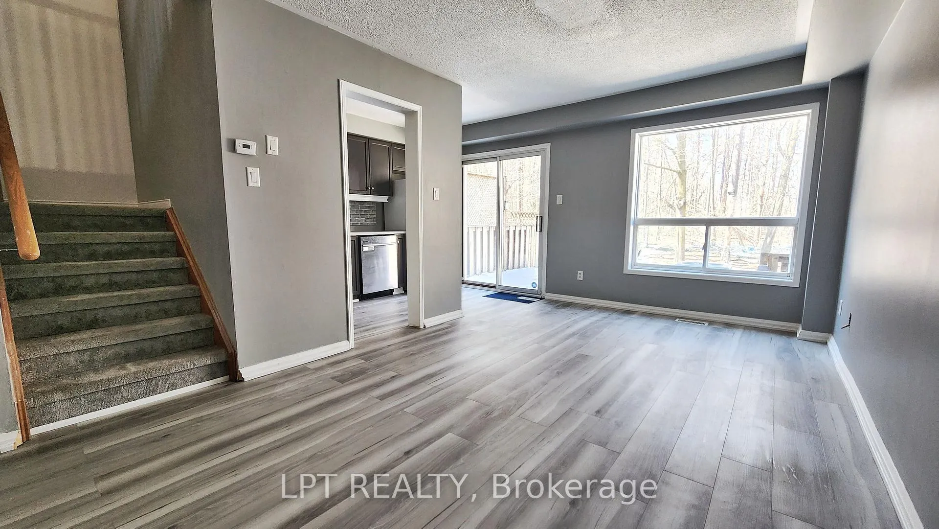 Photo 6 of 244 Ferndale Drive S, Barrie, Ardagh — HOMEH