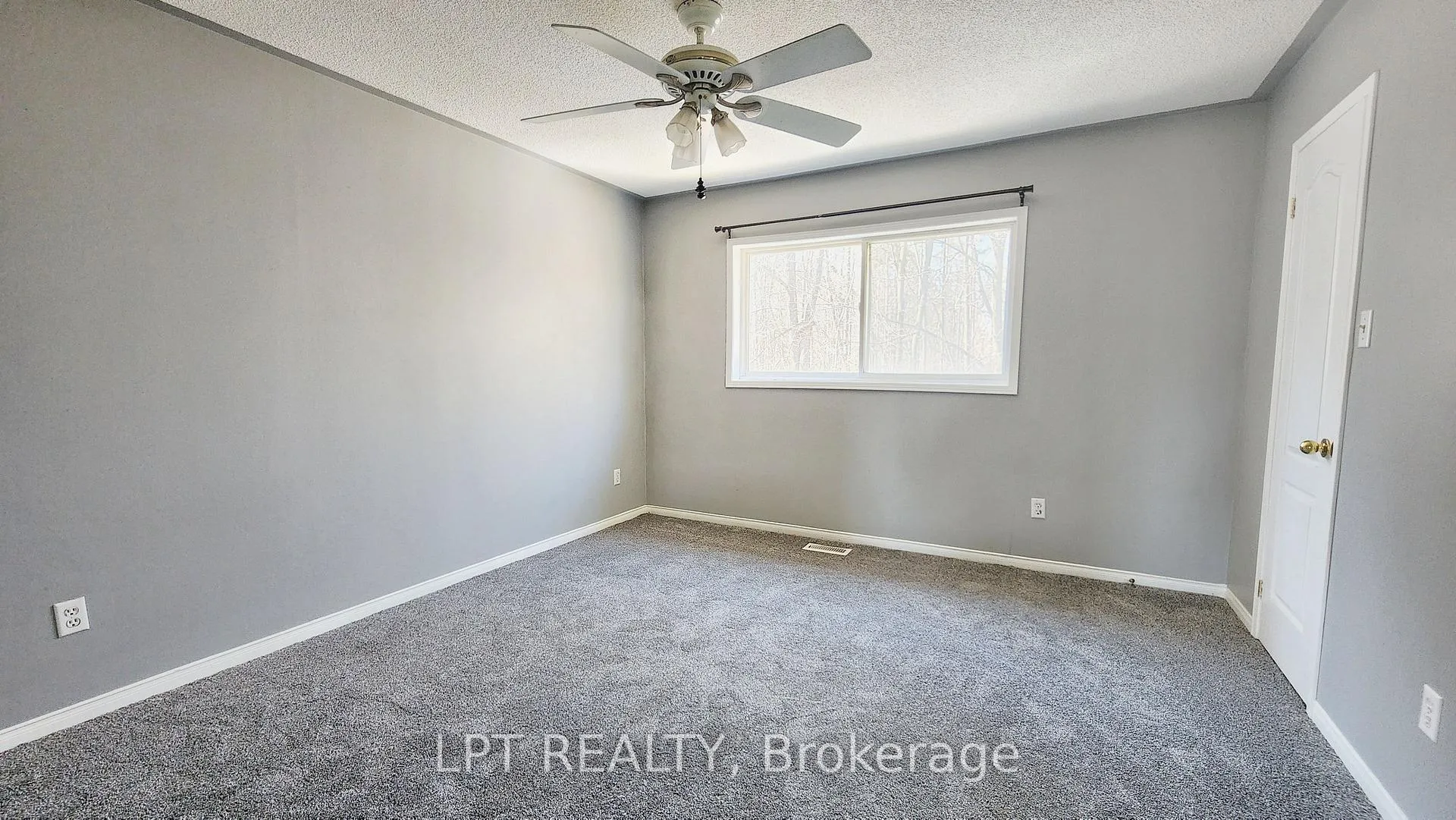Photo 15 of 244 Ferndale Drive S, Barrie, Ardagh — HOMEH
