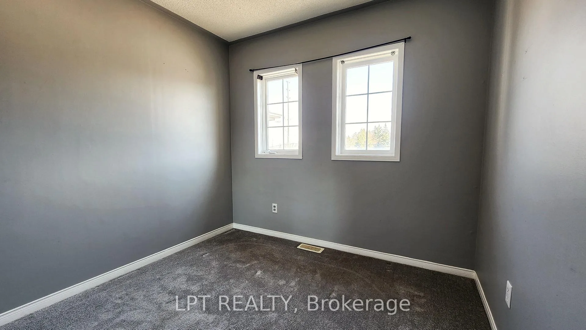 Photo 17 of 244 Ferndale Drive S, Barrie, Ardagh — HOMEH