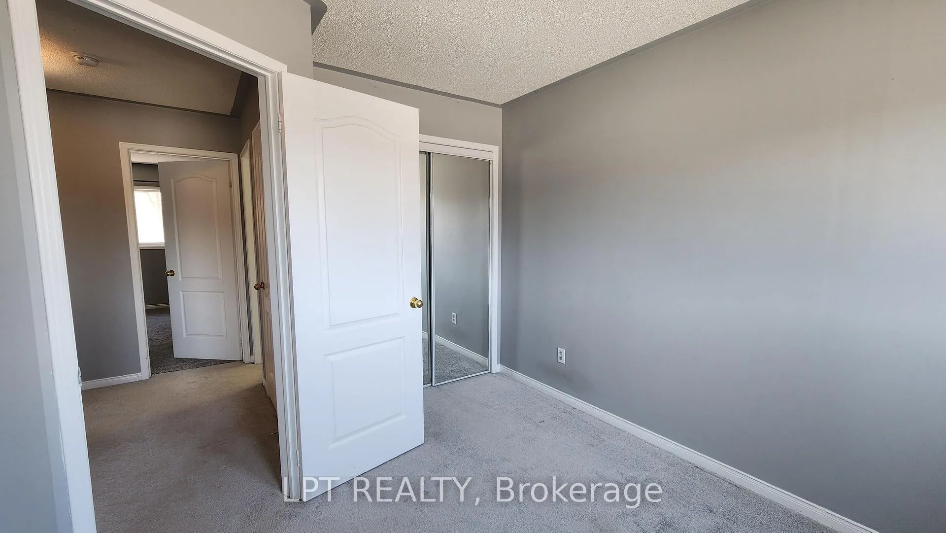 Photo 18 of 244 Ferndale Drive S, Barrie, Ardagh — HOMEH