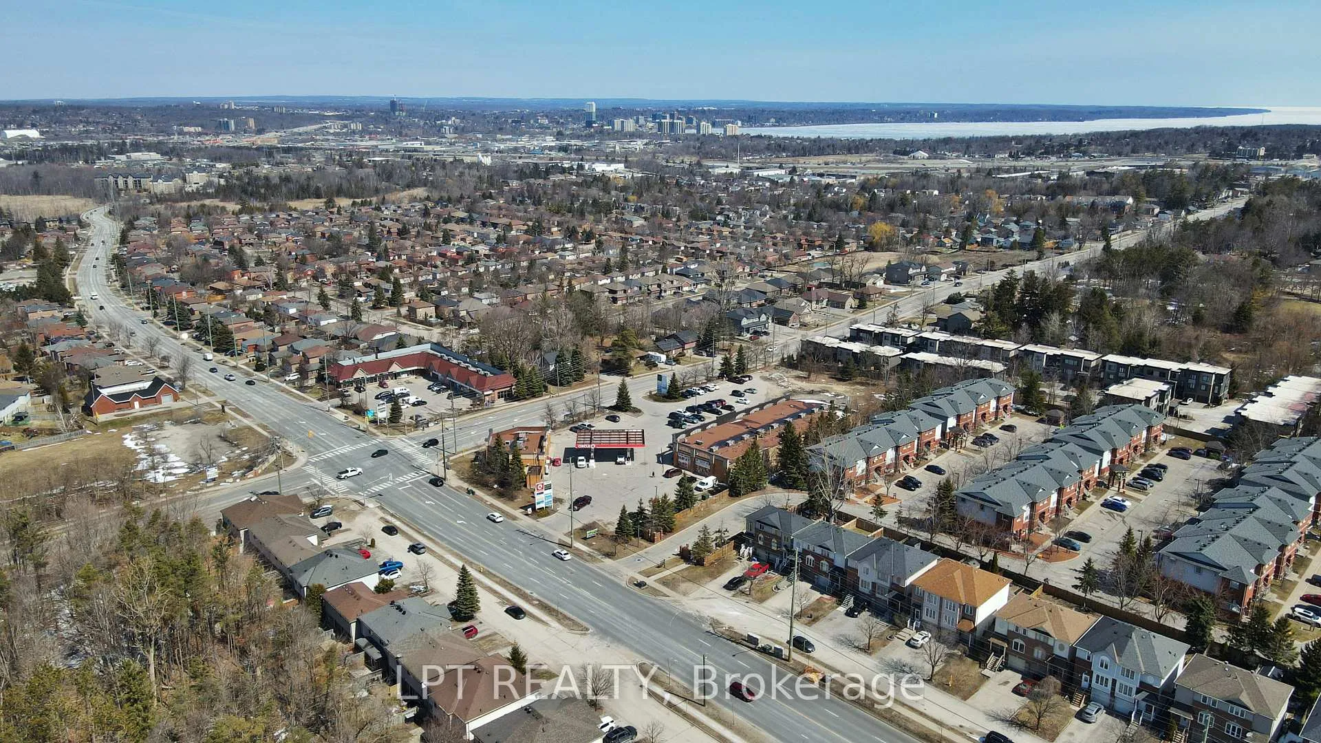 Photo 27 of 244 Ferndale Drive S, Barrie, Ardagh — HOMEH