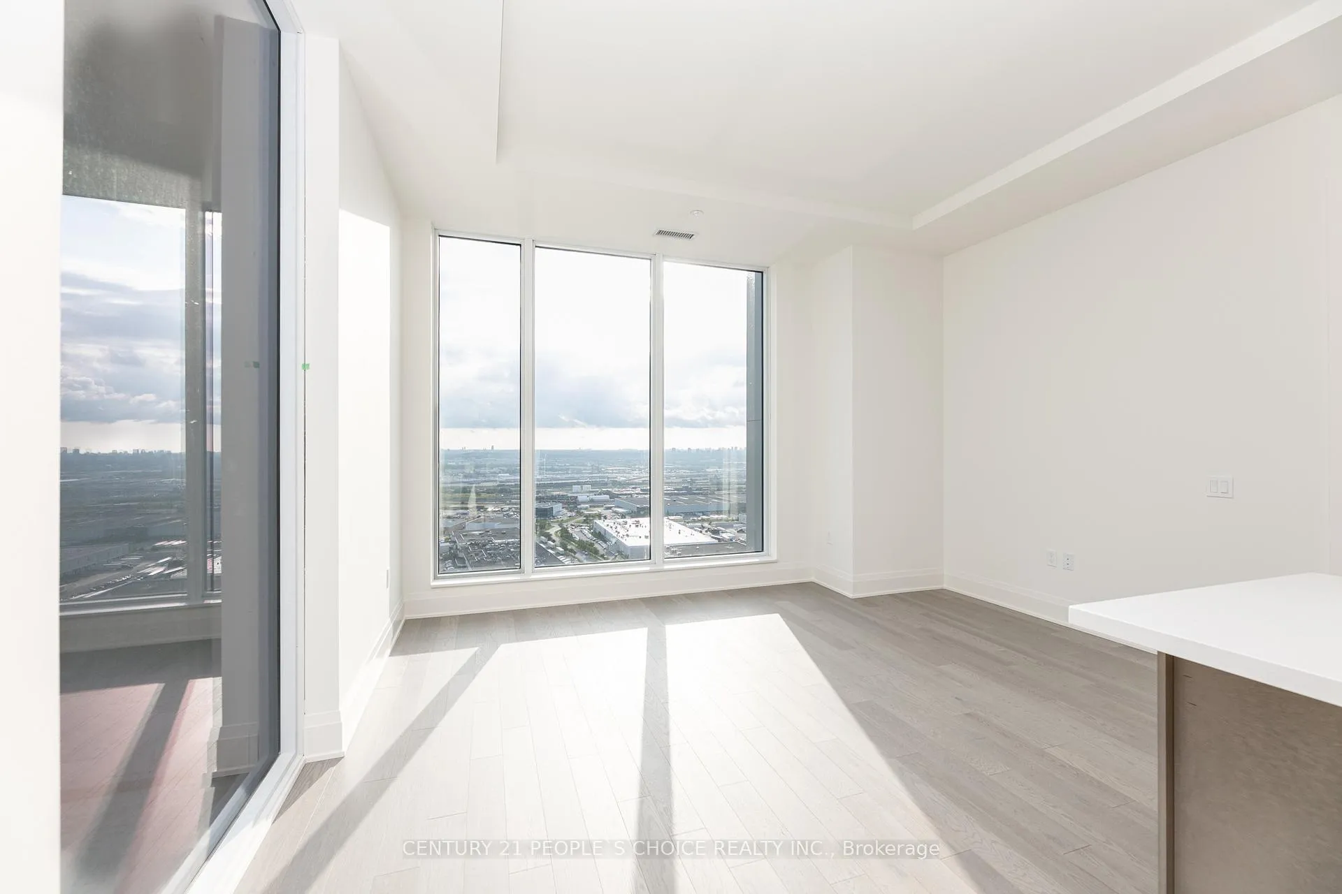 Photo 16 of Unit PH110, 8960 Jane Street, Vaughan, Concord — HOMEH