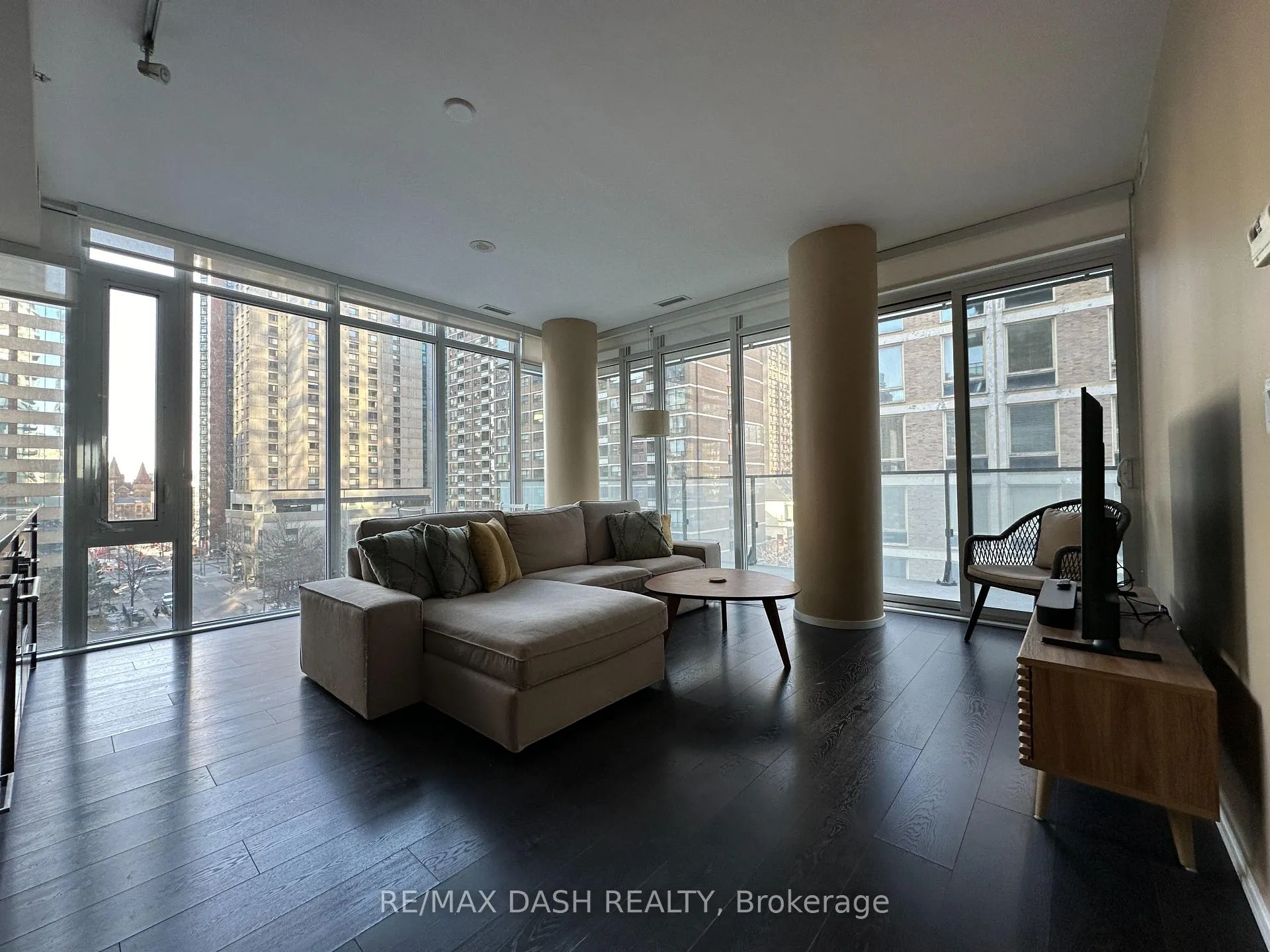 Photo 7 of Unit 607, 75 St Nicholas Street, Toronto, Bay Street Corridor — HOMEH