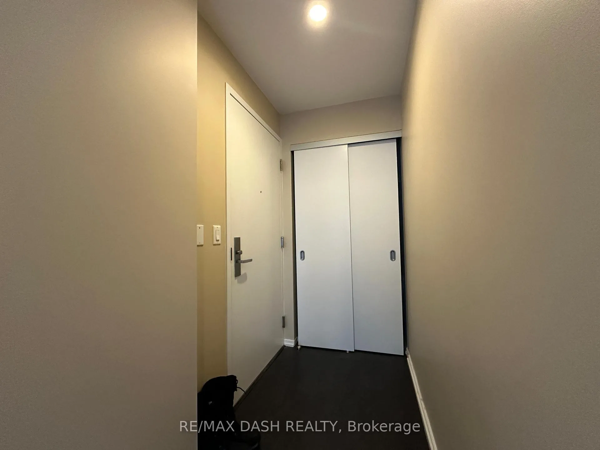 Photo 8 of Unit 607, 75 St Nicholas Street, Toronto, Bay Street Corridor — HOMEH