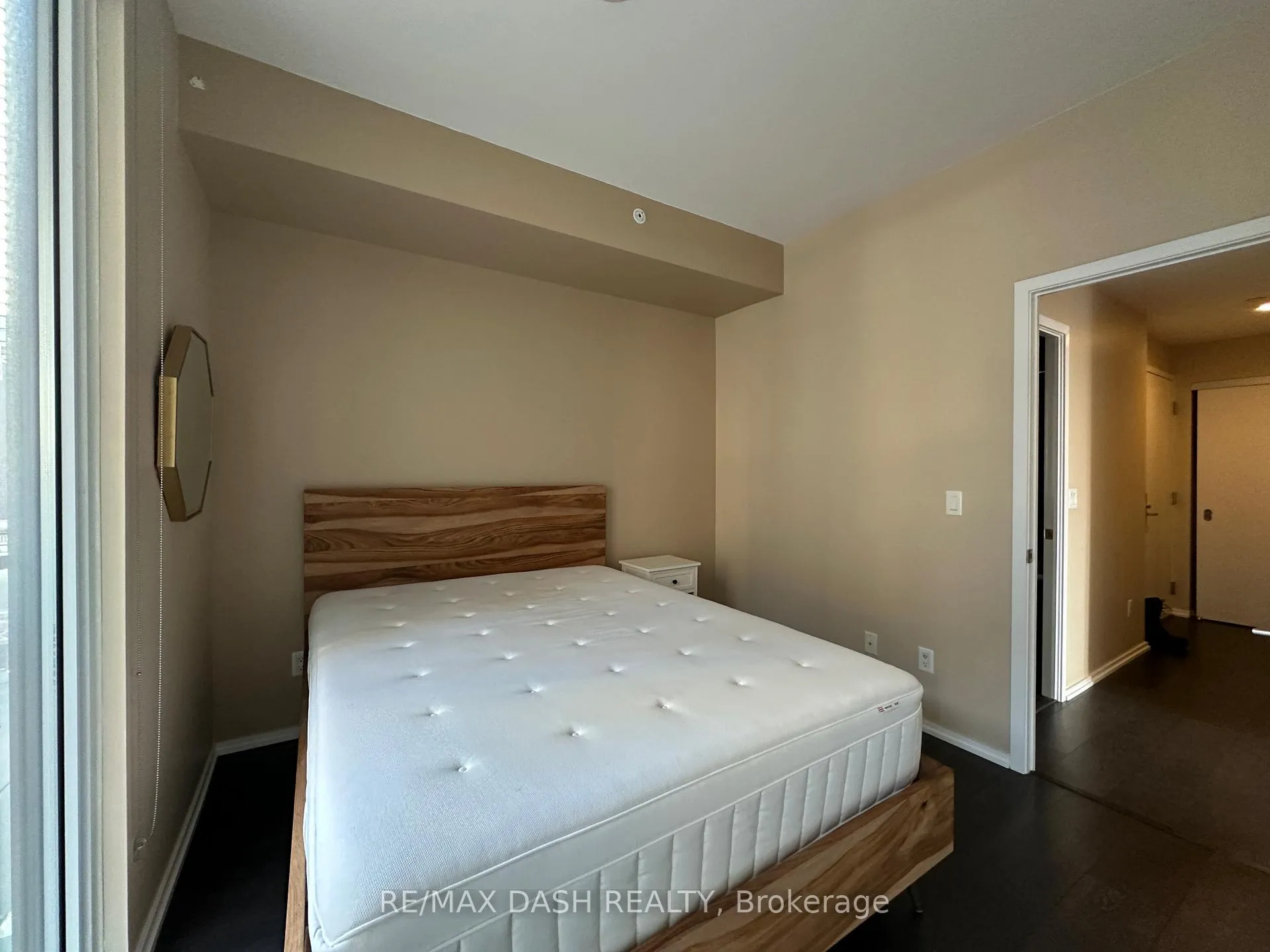 Photo 9 of Unit 607, 75 St Nicholas Street, Toronto, Bay Street Corridor — HOMEH