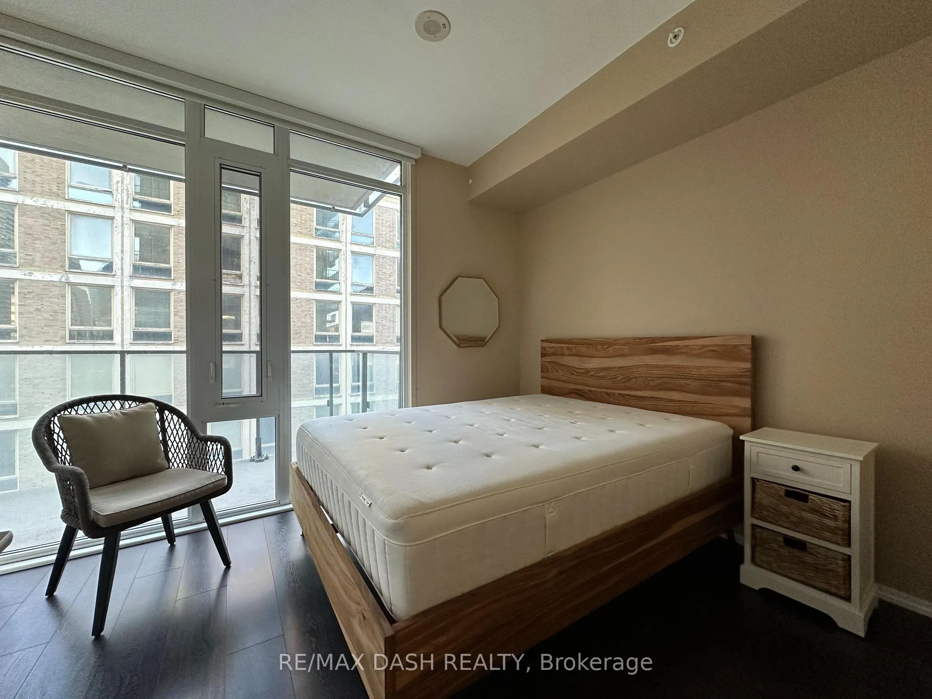 Photo 11 of Unit 607, 75 St Nicholas Street, Toronto, Bay Street Corridor — HOMEH