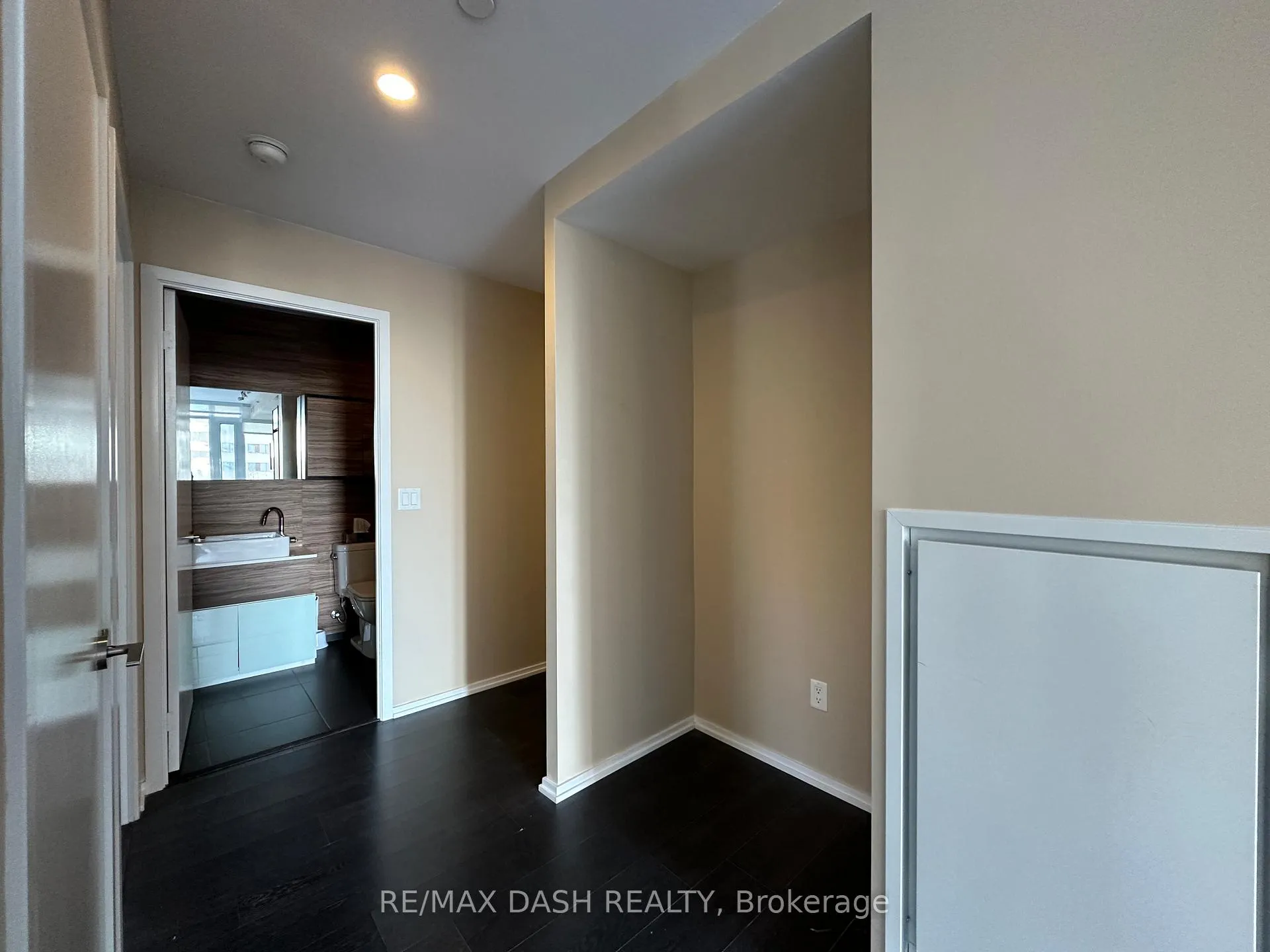 Photo 13 of Unit 607, 75 St Nicholas Street, Toronto, Bay Street Corridor — HOMEH