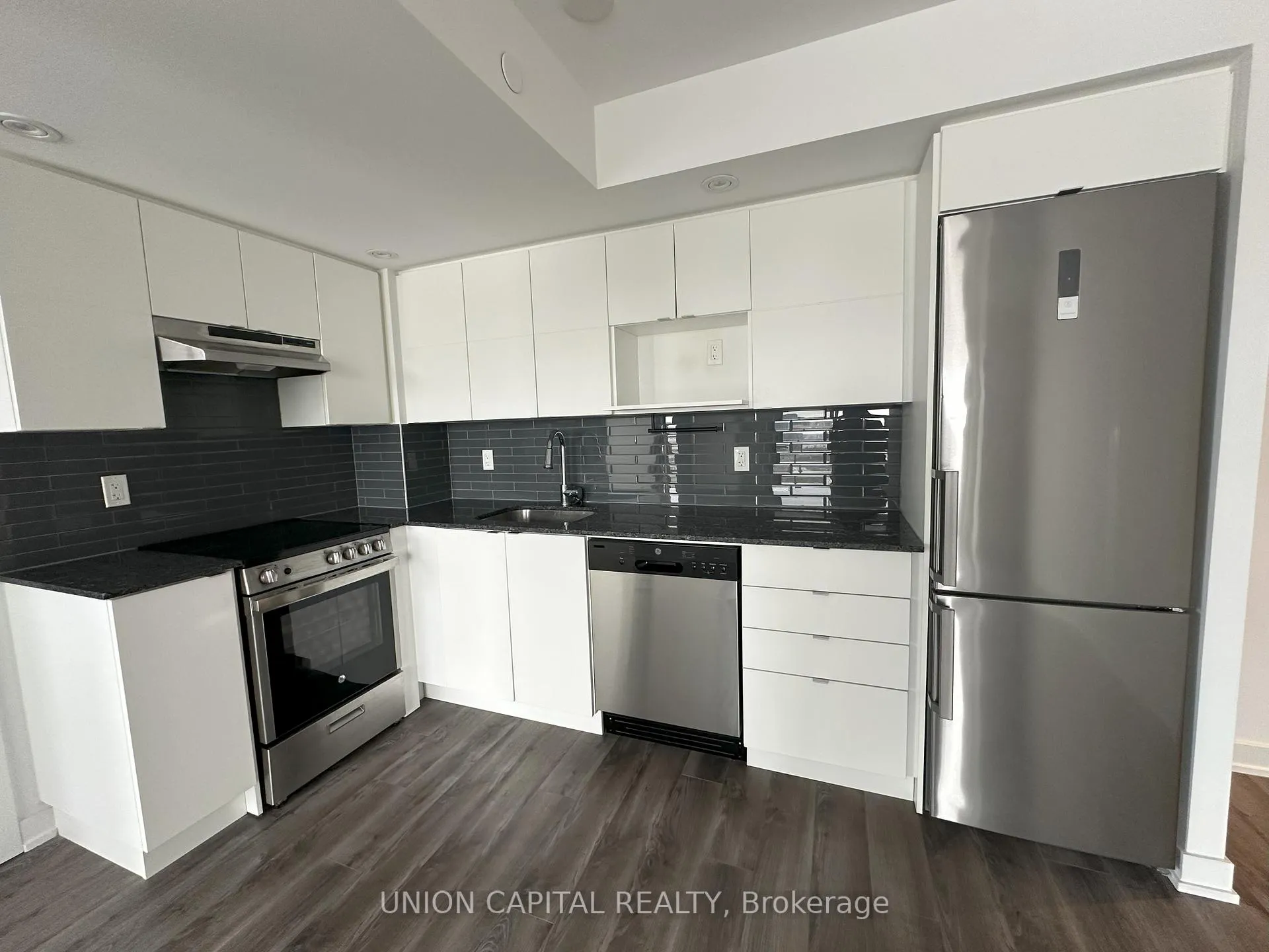 Photo 1 of Unit 1011, 120 Varna Drive, Toronto, Englemount-Lawrence — HOMEH