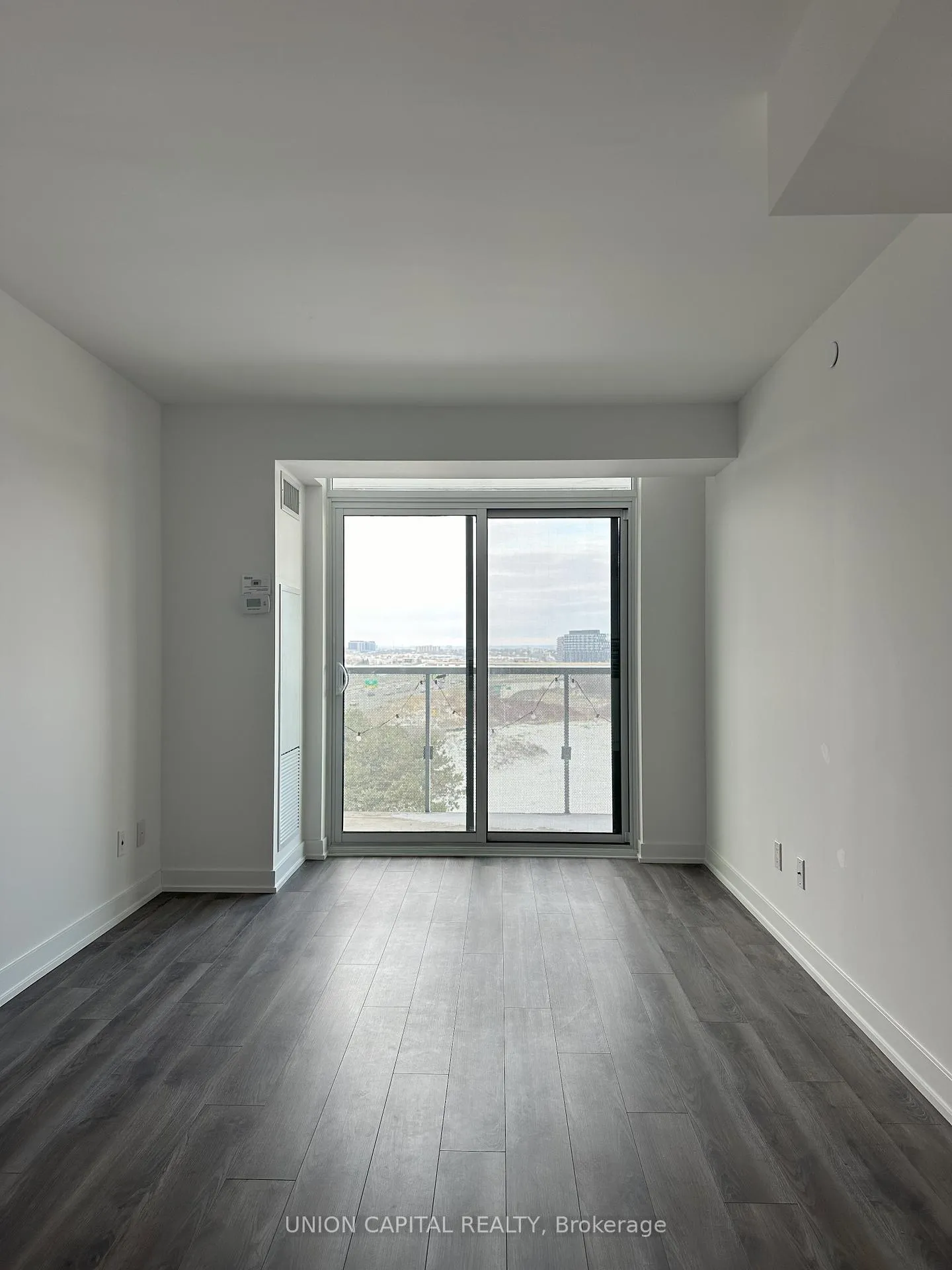 Photo 4 of Unit 1011, 120 Varna Drive, Toronto, Englemount-Lawrence — HOMEH