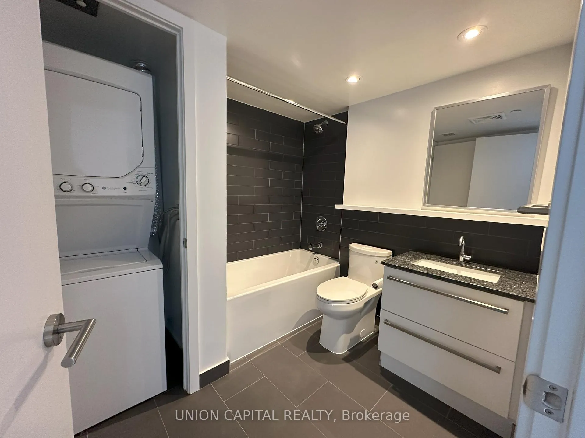Photo 11 of Unit 1011, 120 Varna Drive, Toronto, Englemount-Lawrence — HOMEH