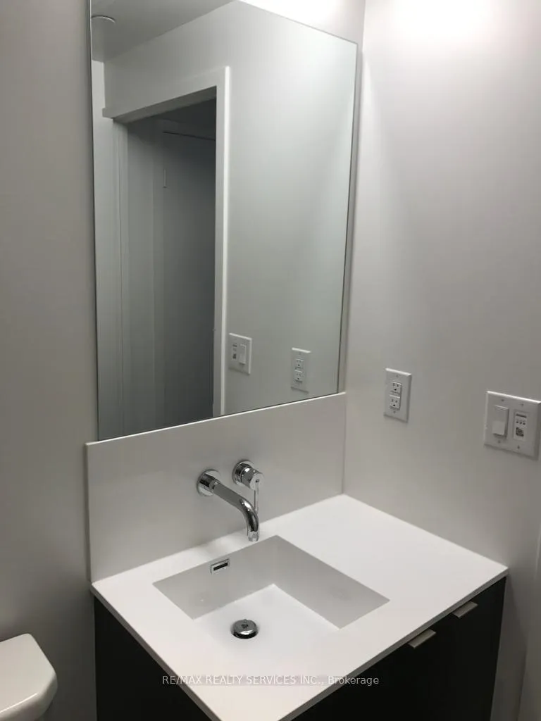 Photo 4 of Unit 4201, 88 Harbour Street, Toronto, Waterfront Communities — HOMEH