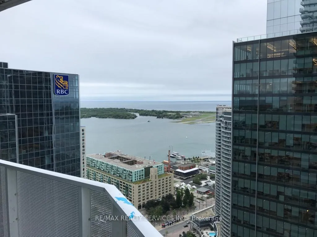 Photo 10 of Unit 4201, 88 Harbour Street, Toronto, Waterfront Communities — HOMEH