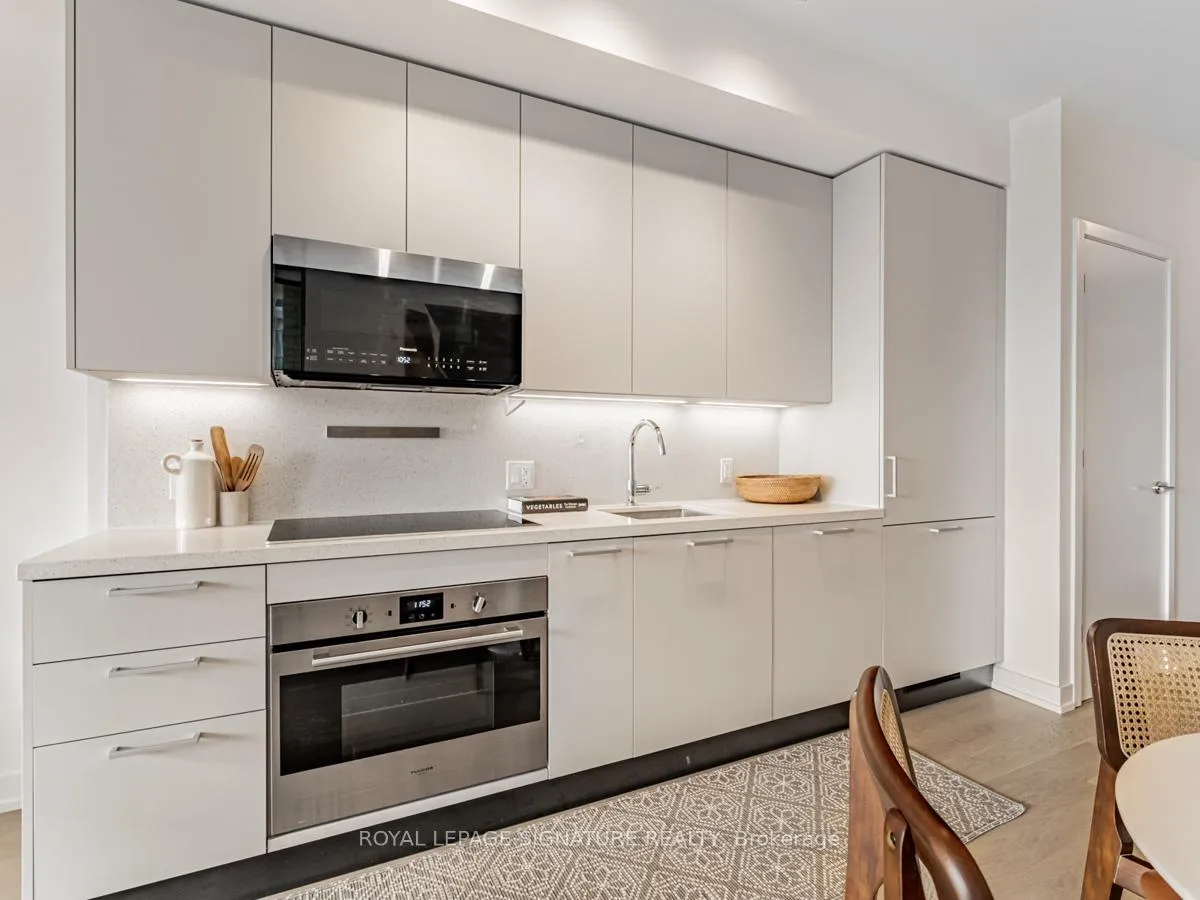 Photo 8 of Unit 601, 200 Sudbury Street, Toronto, Little Portugal — HOMEH