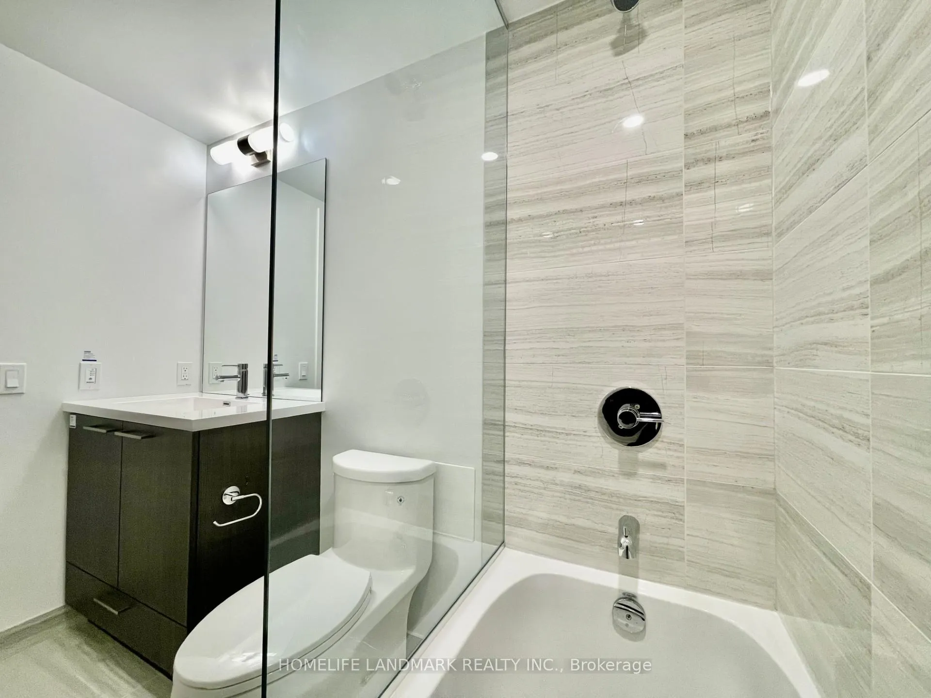 Photo 3 of Unit 3509, 195 Commerce Street, Vaughan, Vaughan Corporate Centre — HOMEH