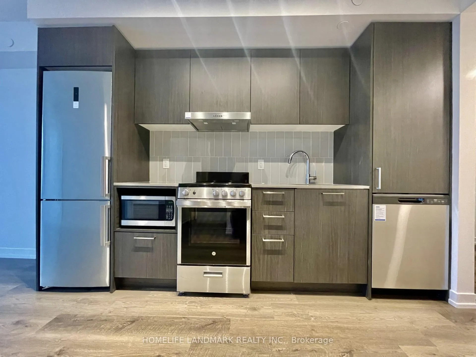 Photo 4 of Unit 3509, 195 Commerce Street, Vaughan, Vaughan Corporate Centre — HOMEH