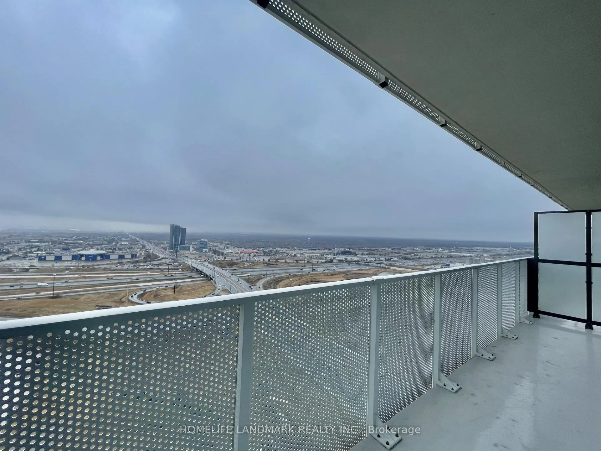 Photo 14 of Unit 3509, 195 Commerce Street, Vaughan, Vaughan Corporate Centre — HOMEH