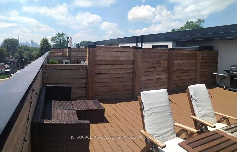 Photo 9 of Unit 2, 100 Coxwell Avenue, Toronto, Greenwood-Coxwell — HOMEH