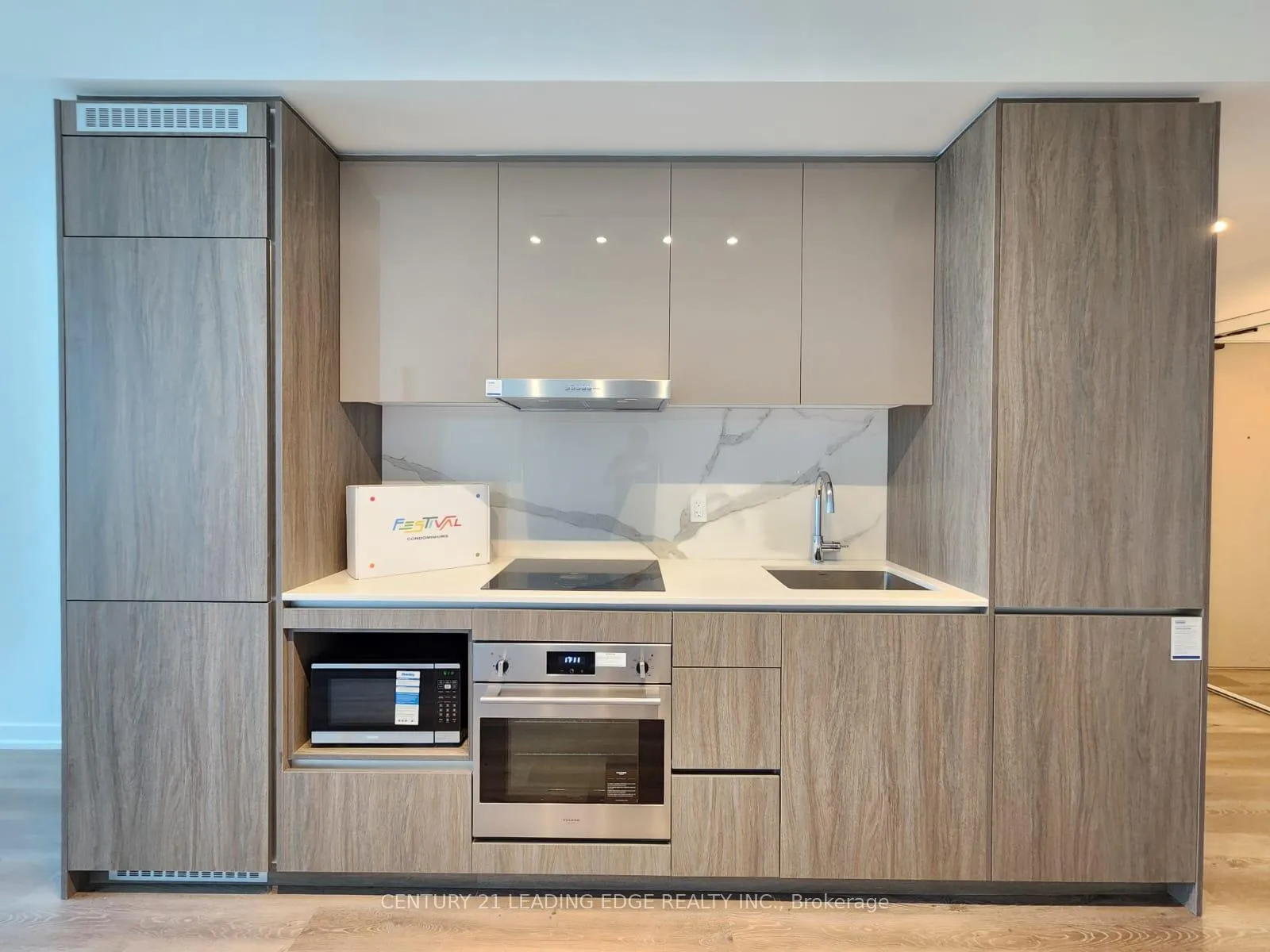 Photo 20 of Unit 4210, 28 Interchange Way, Vaughan, Vaughan Corporate Centre — HOMEH