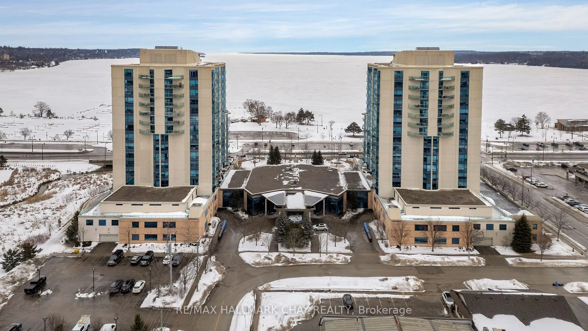 Photo 3 of Unit 1108, 37 Ellen Street, Barrie, City Centre — HOMEH