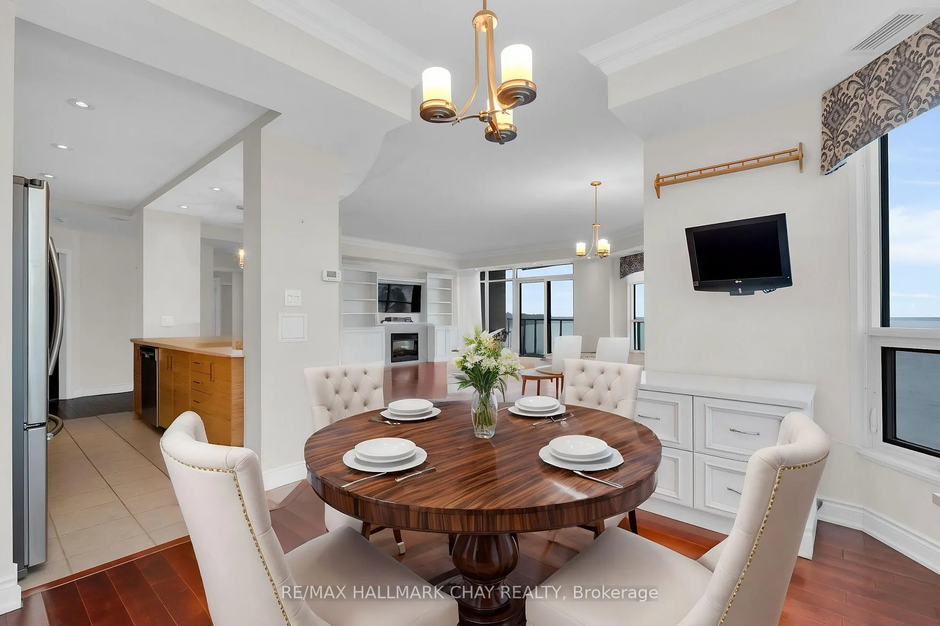 Photo 16 of Unit 1108, 37 Ellen Street, Barrie, City Centre — HOMEH