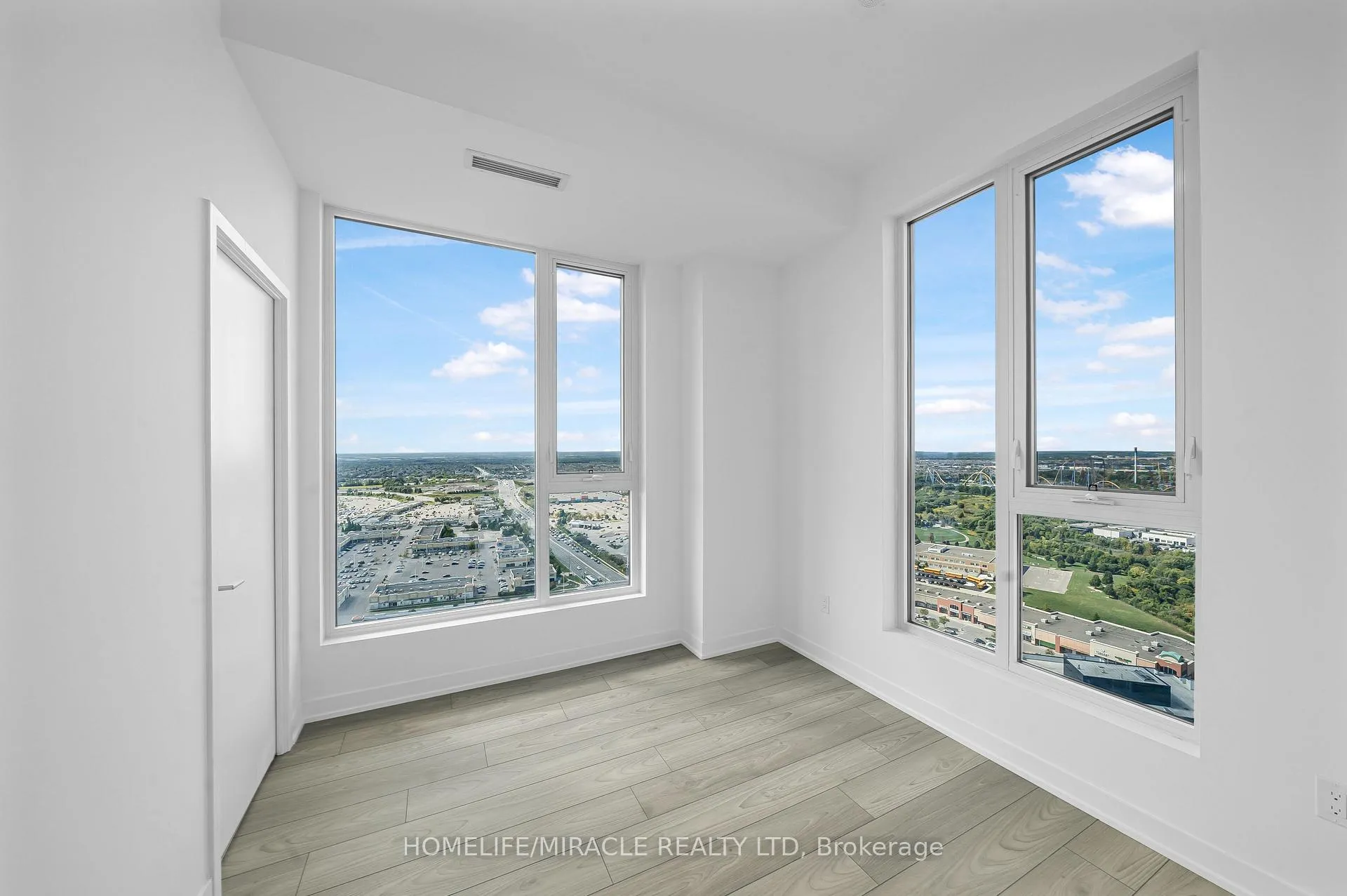 Photo 13 of Unit 2903, 498 Caldari Road, Vaughan, Concord — HOMEH