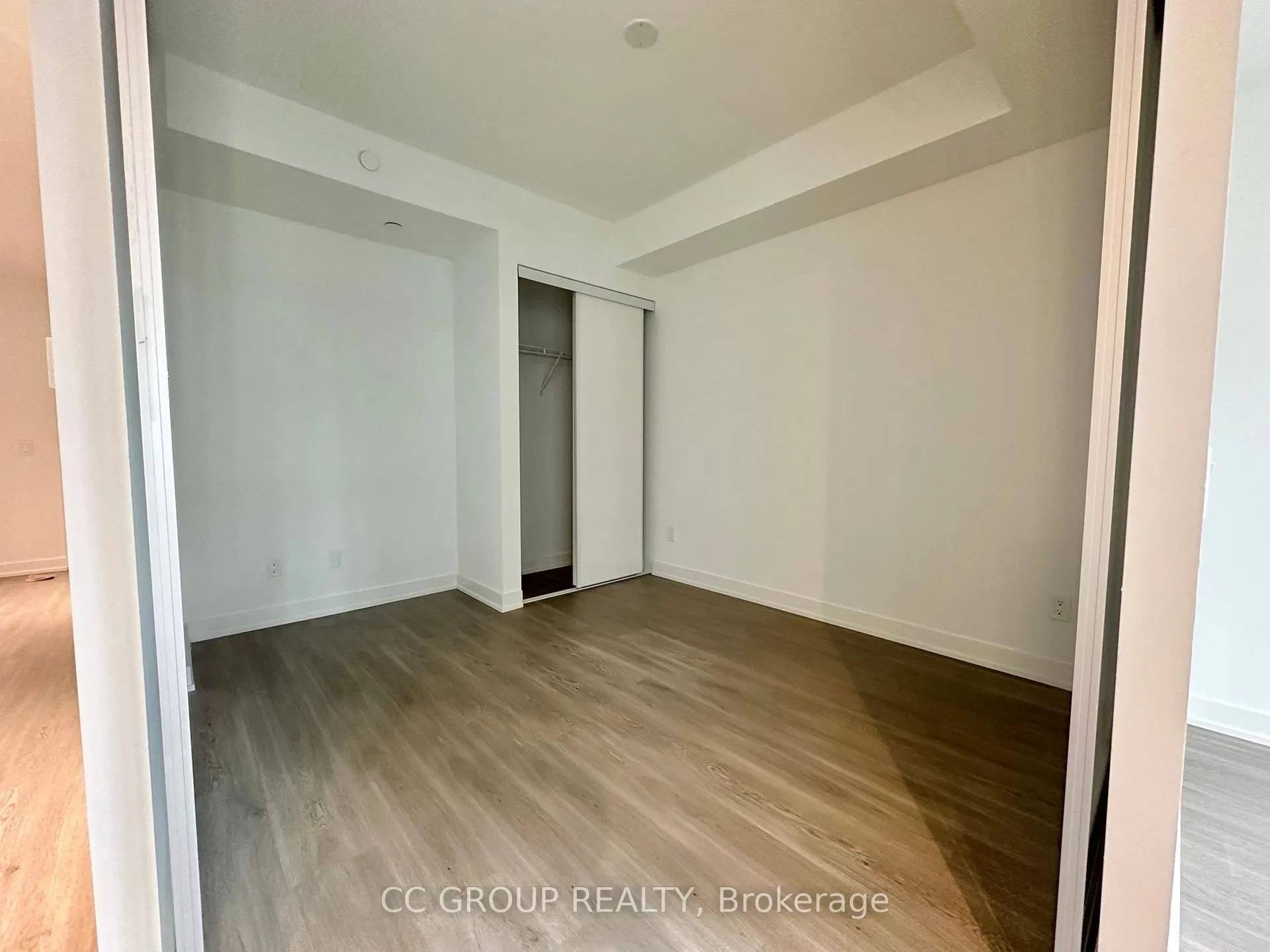 Photo 6 of Unit 2205, 8 Wellesley Street W, Toronto, Bay Street Corridor — HOMEH
