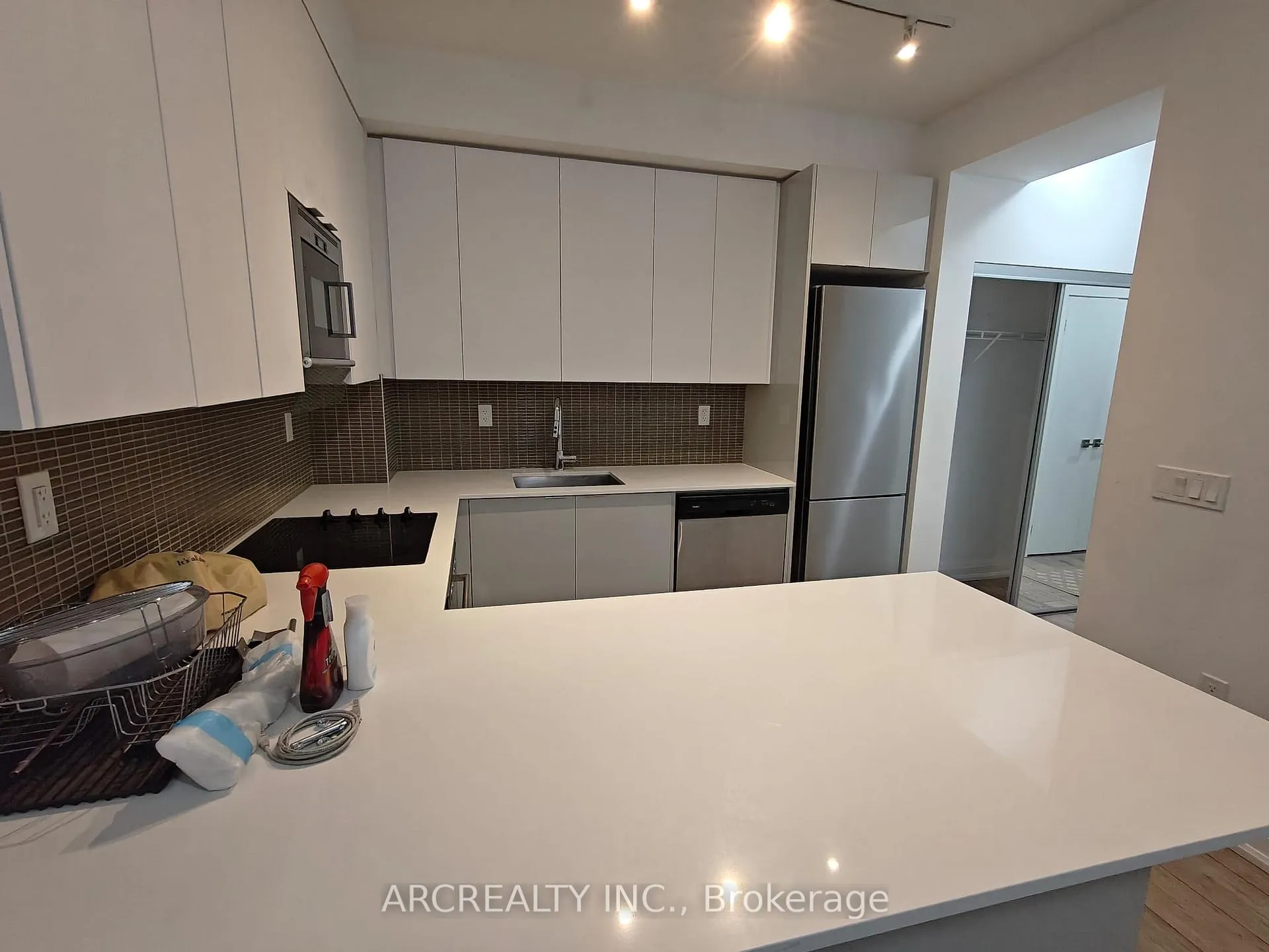 Photo 4 of Unit 427, 2908 Highway 7 E, Vaughan, Concord — HOMEH